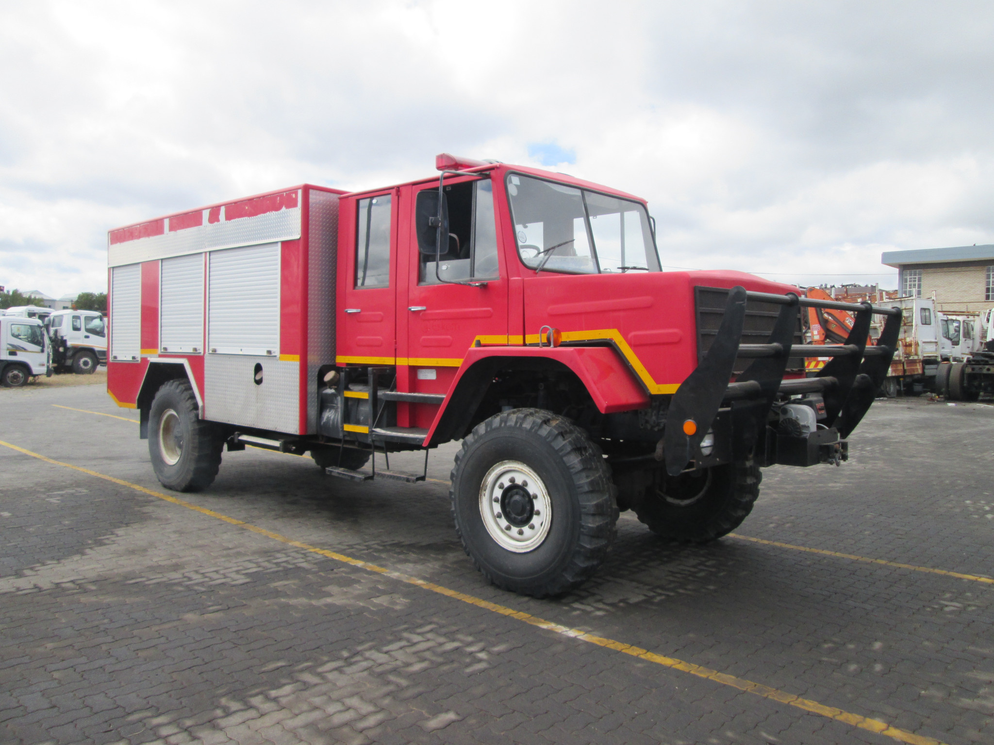 2000 SAMAG 50 FIRETRUCK 027991KM