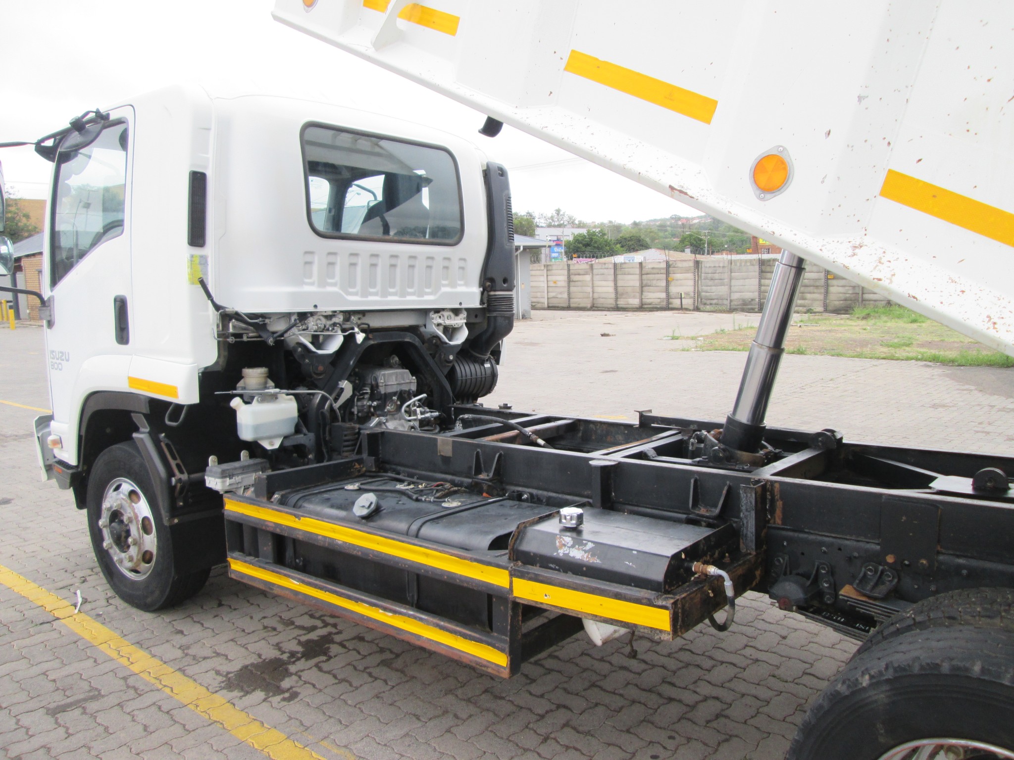 2018 ISUZU FSR800 6CUBE TIPPER - Image 16