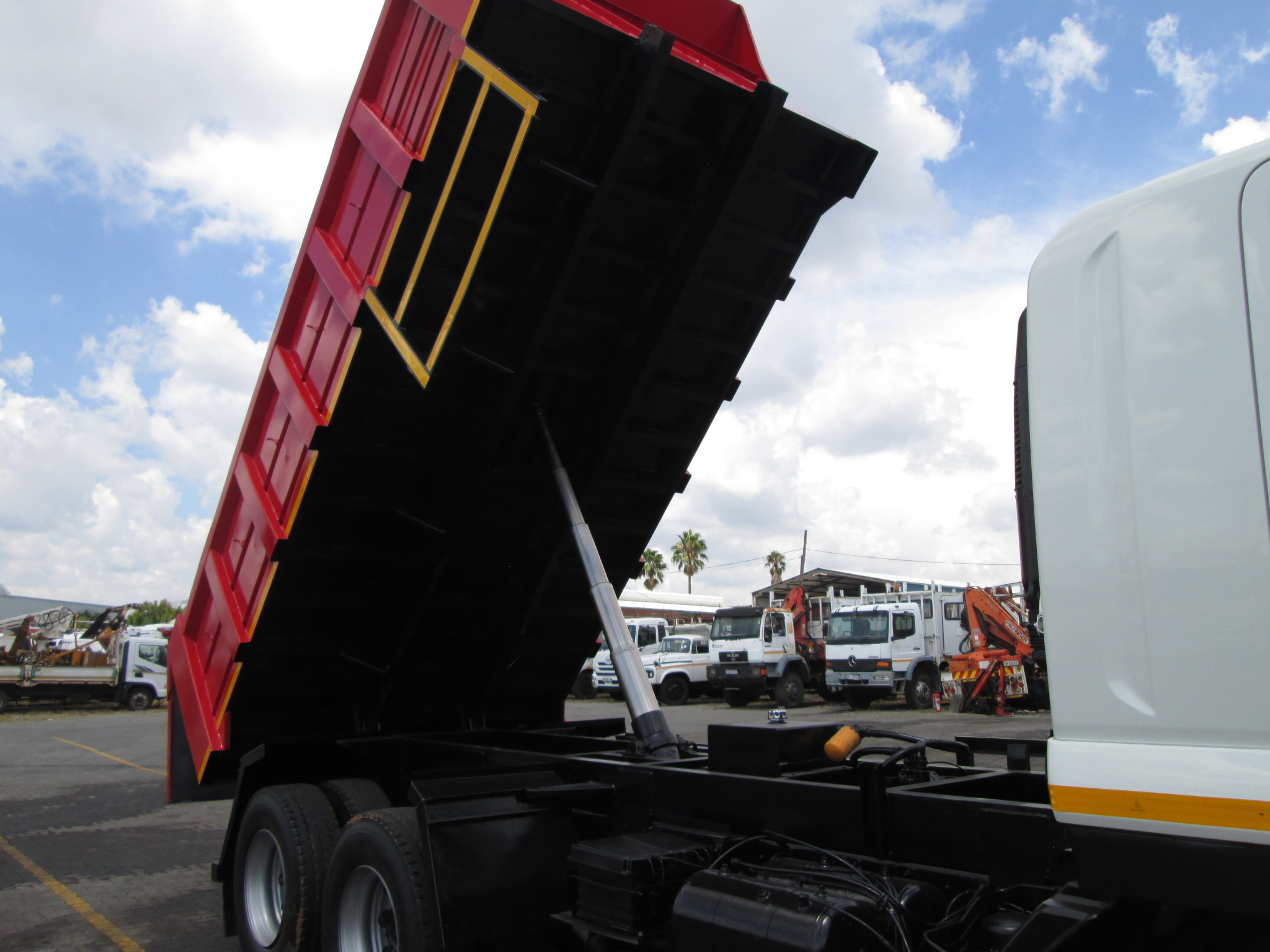 2013 ISUZU FVZ1400 10CUBE TIPPER 344649KM - Image 17