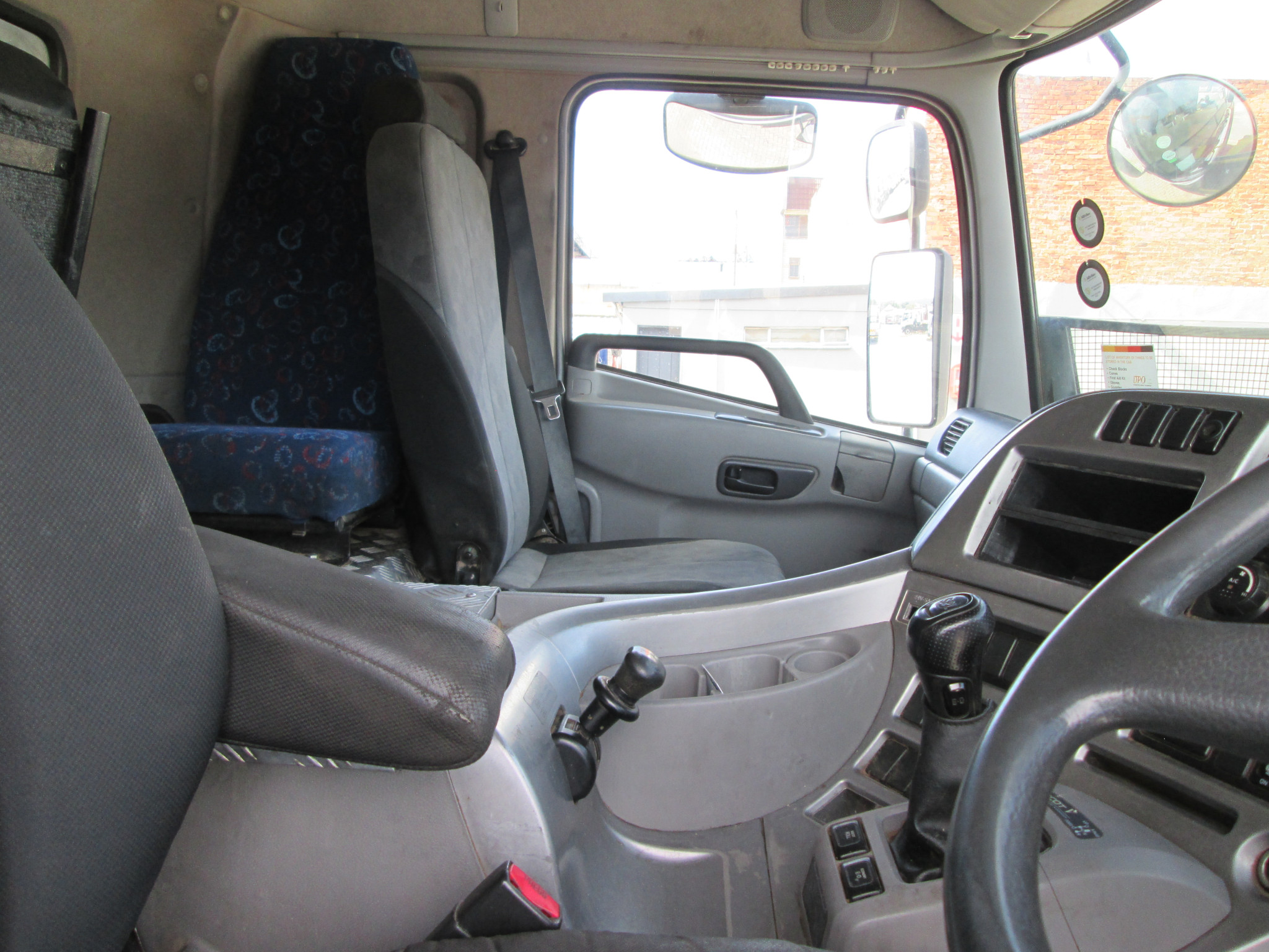 2018 UD QUON GW26-450 TRUCK TRACTOR 304005KM - Image 11