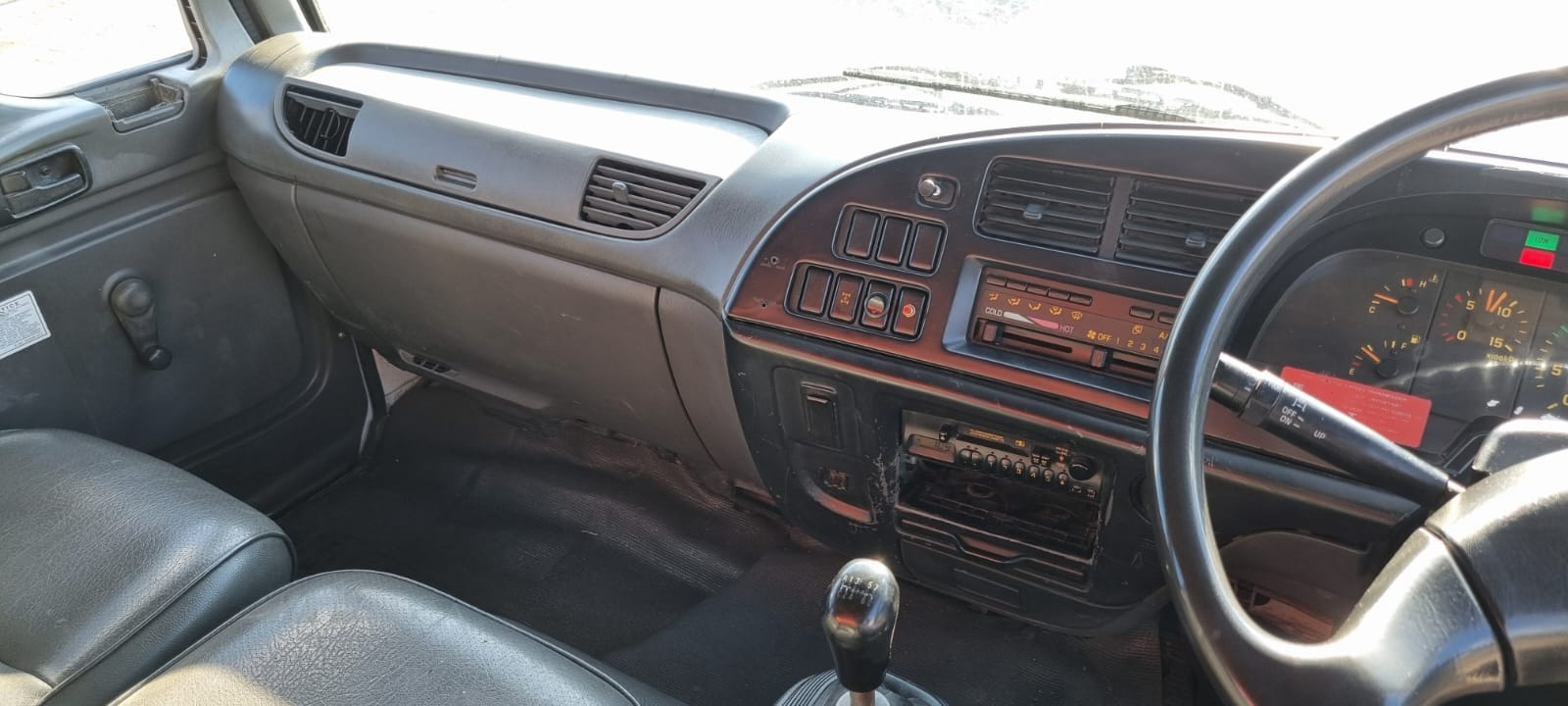 2003 ISUZU FVZ1400 14TON DROPSIDE WITH PALFINGER PK 18080 CRANE  - Image 4