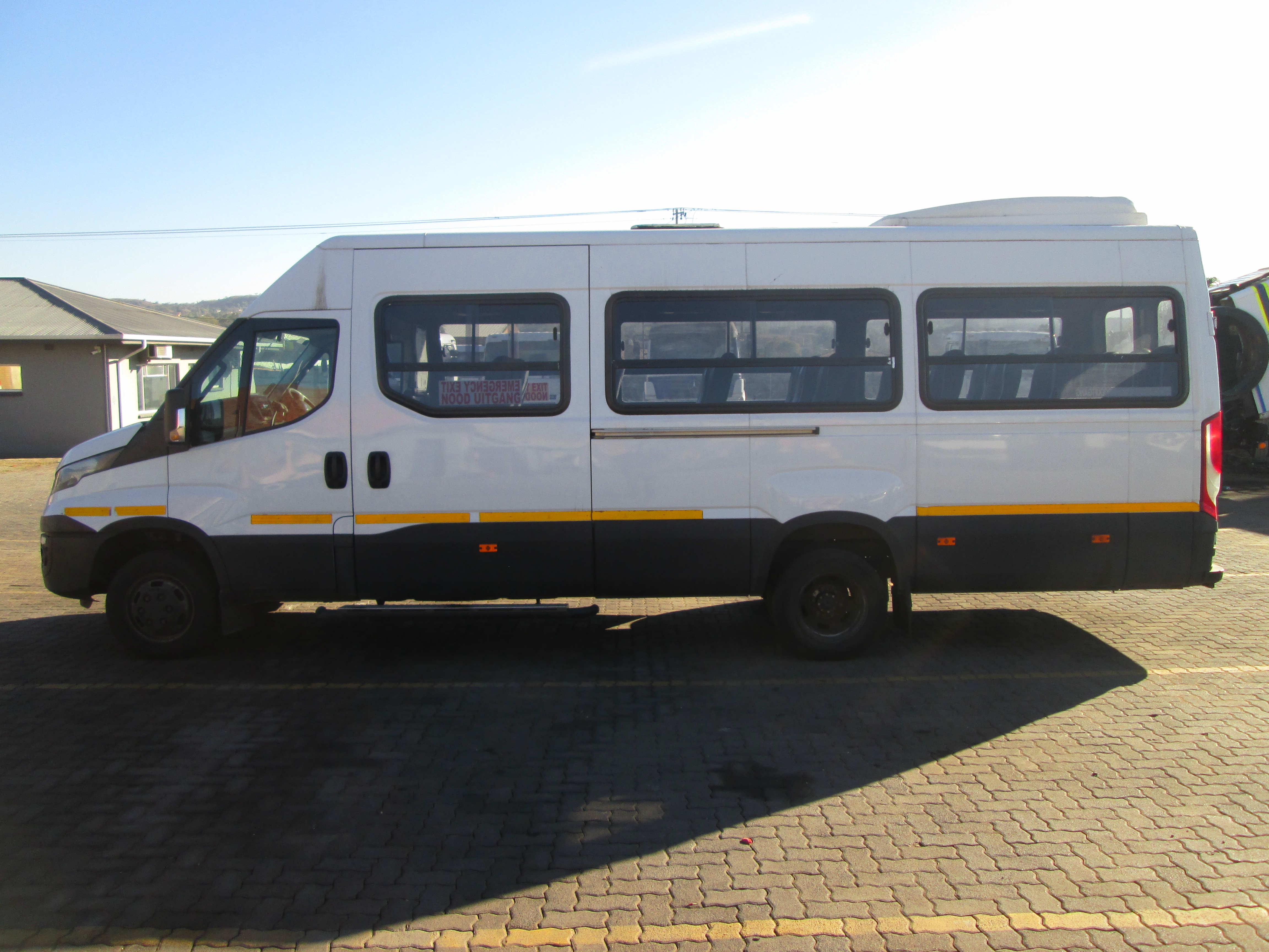 2016 IVECO DAILY 510-150 25 SEATER BUS 190453KM - Image 4
