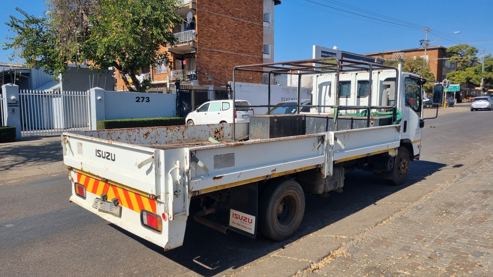 2012 ISUZU NPR400 4TON DROPSIDE BODY TRUCK - Image 8