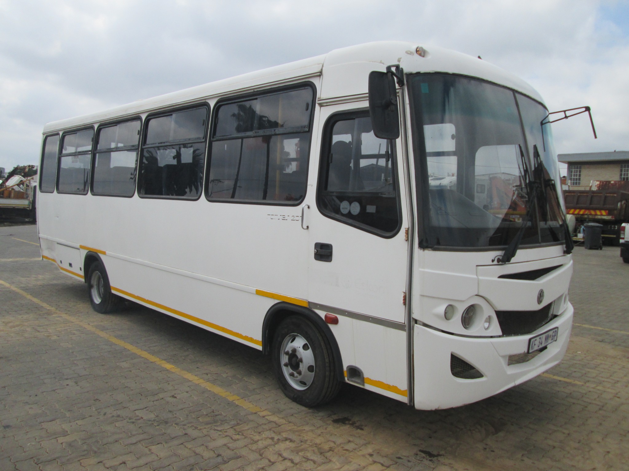 2010 VOLKSBUS 9-150 32 SEATER BUS - Image 1