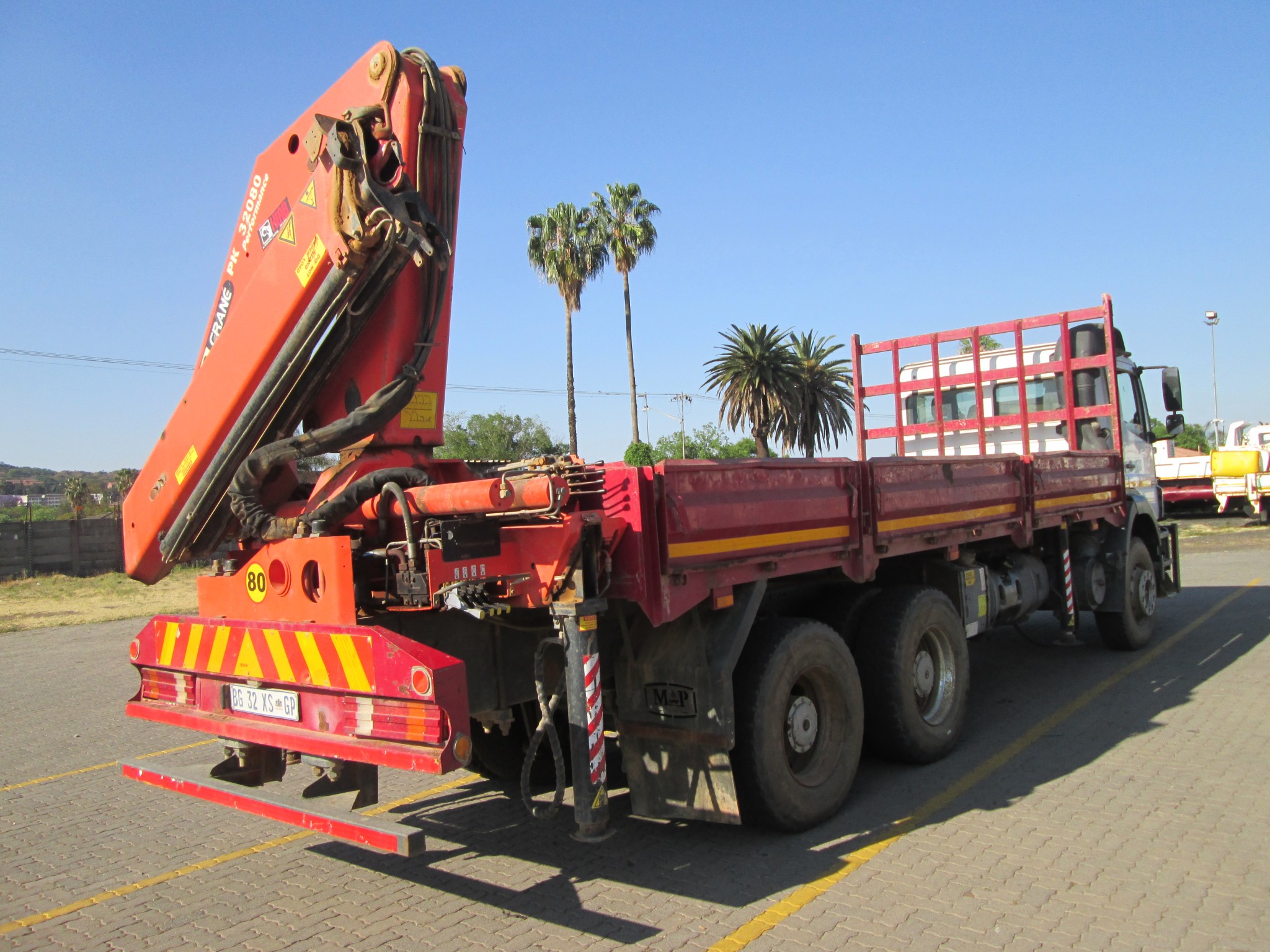 2011 MERCEDES BENZ 2628 AXOR 12TON DROPSIDE WITH PK32080 - Image 7