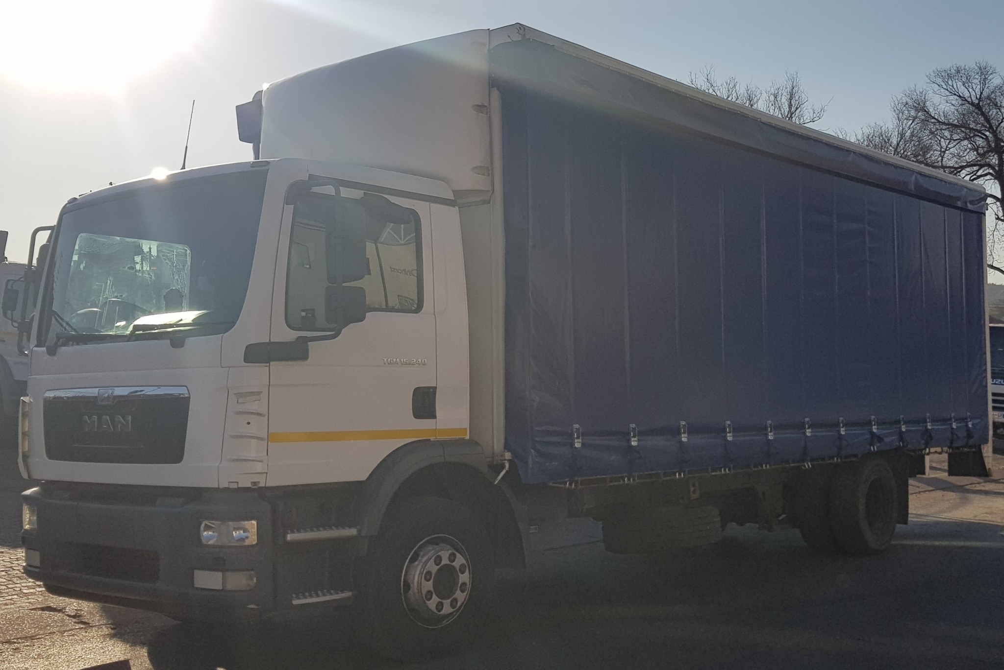 2016 MAN TGM15.240 8TON CURTAIN SIDES - Image 3