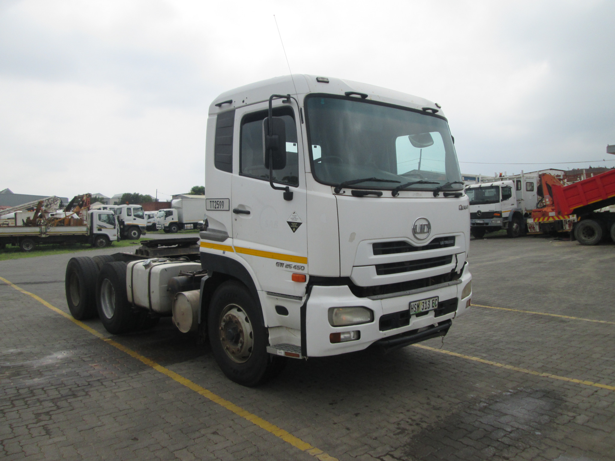 2015 UD QUON GW26-450 TRUCK TRACTOR