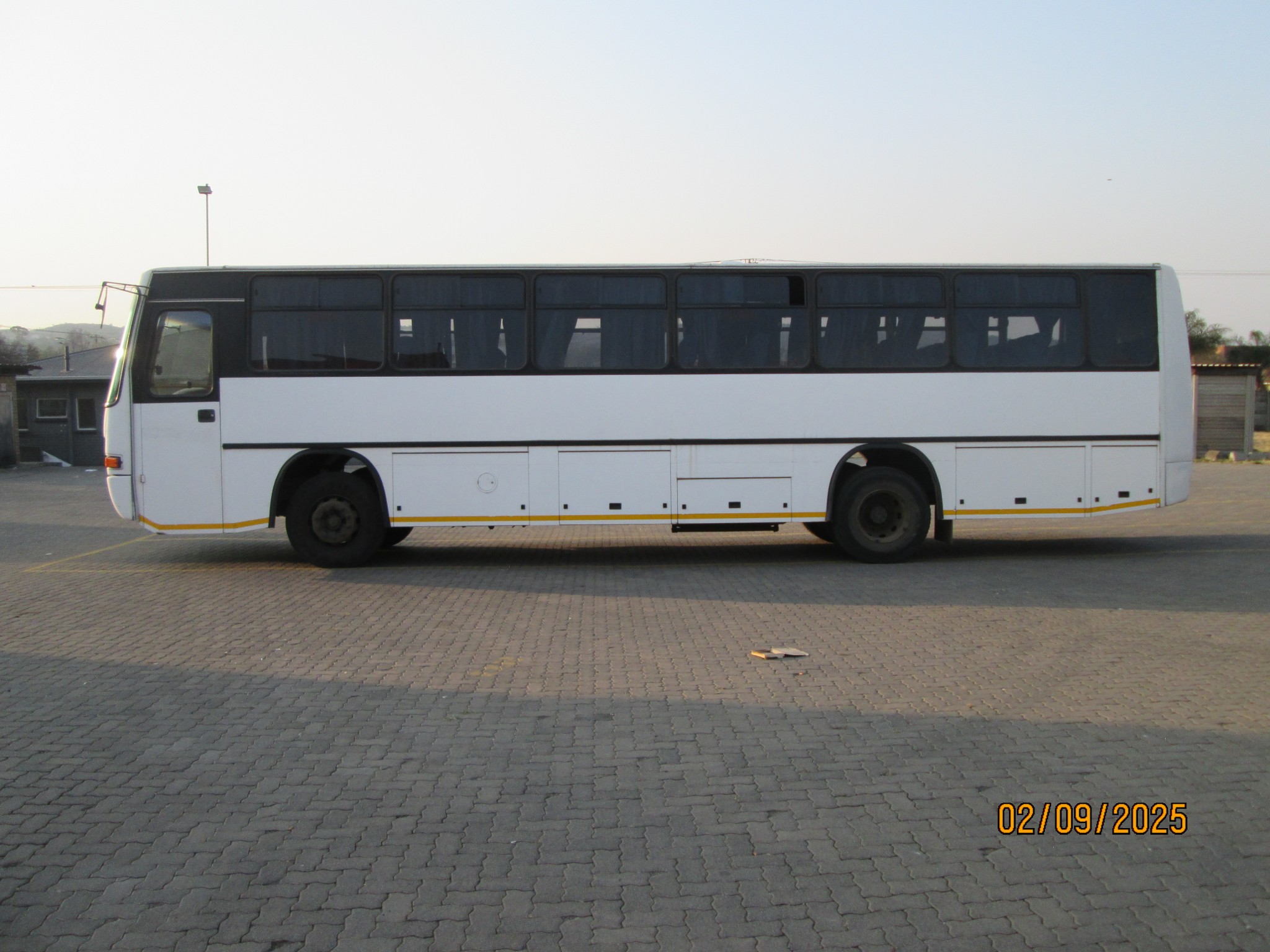 2009 MERCEDES BENZ 1730 60 SEATER BUS - Image 4