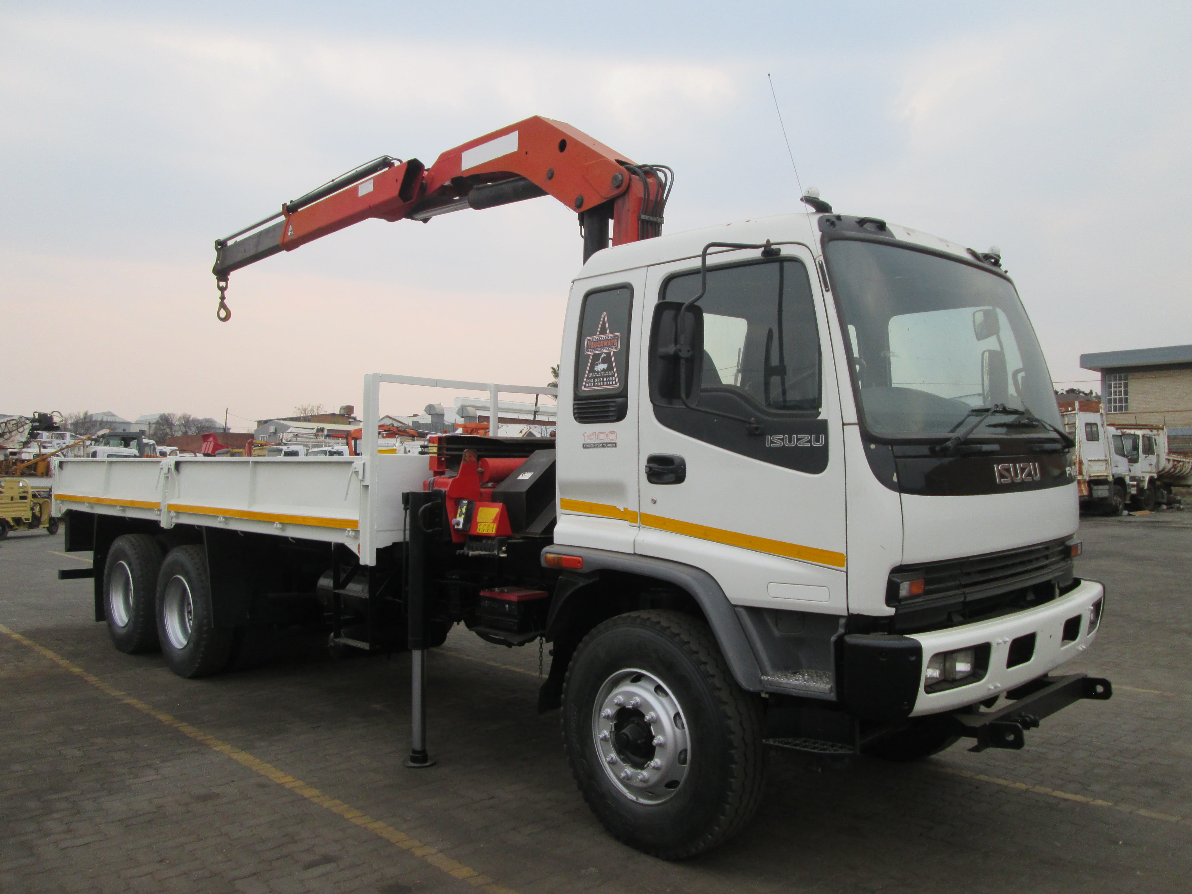 2003 ISUZU FVZ1400 14TON DROPSIDE WITH PALFINGER PK 18080 CRANE  - Image 19