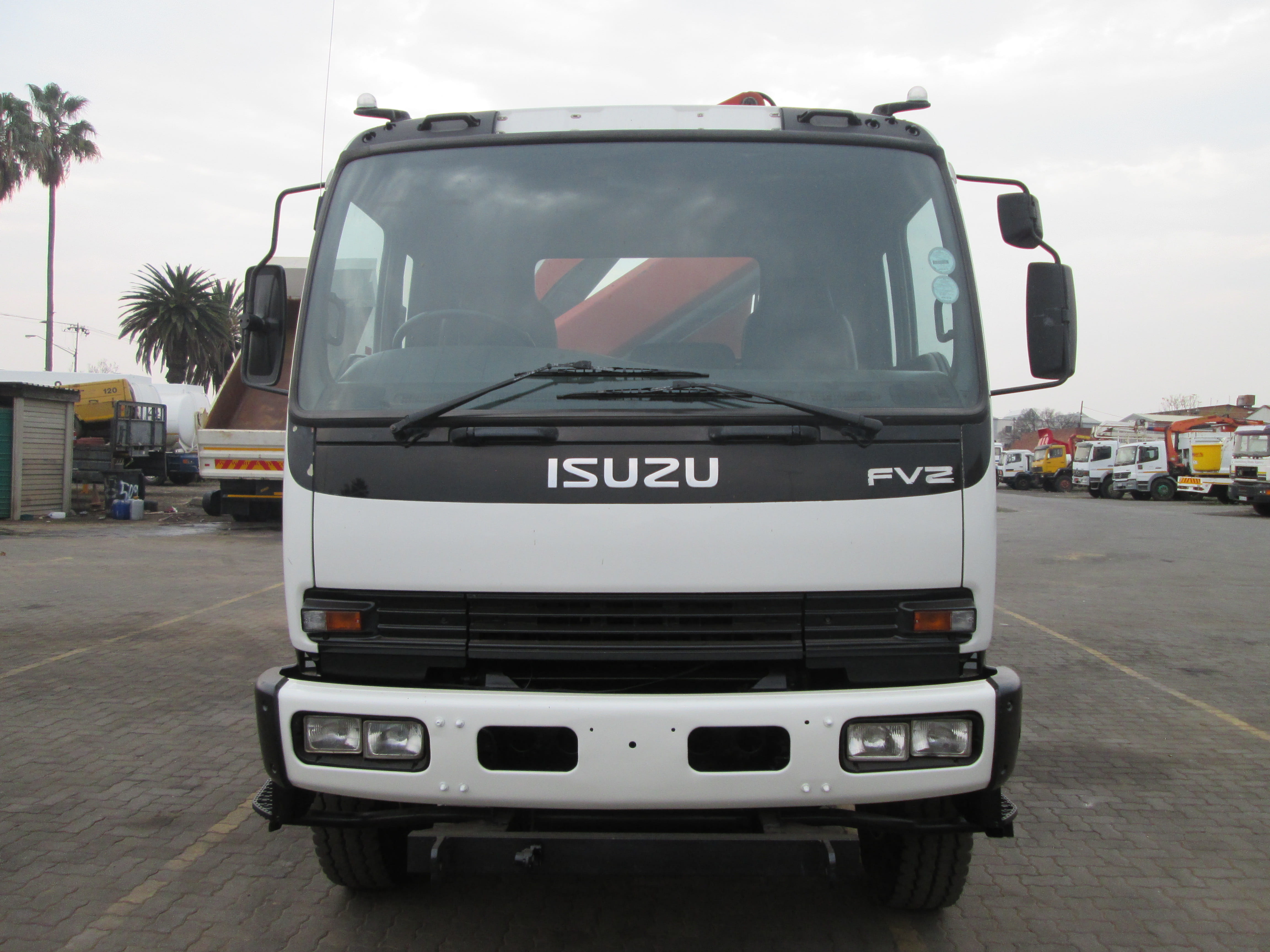 2003 ISUZU FVZ1400 14TON DROPSIDE WITH PALFINGER PK 18080 CRANE  - Image 2
