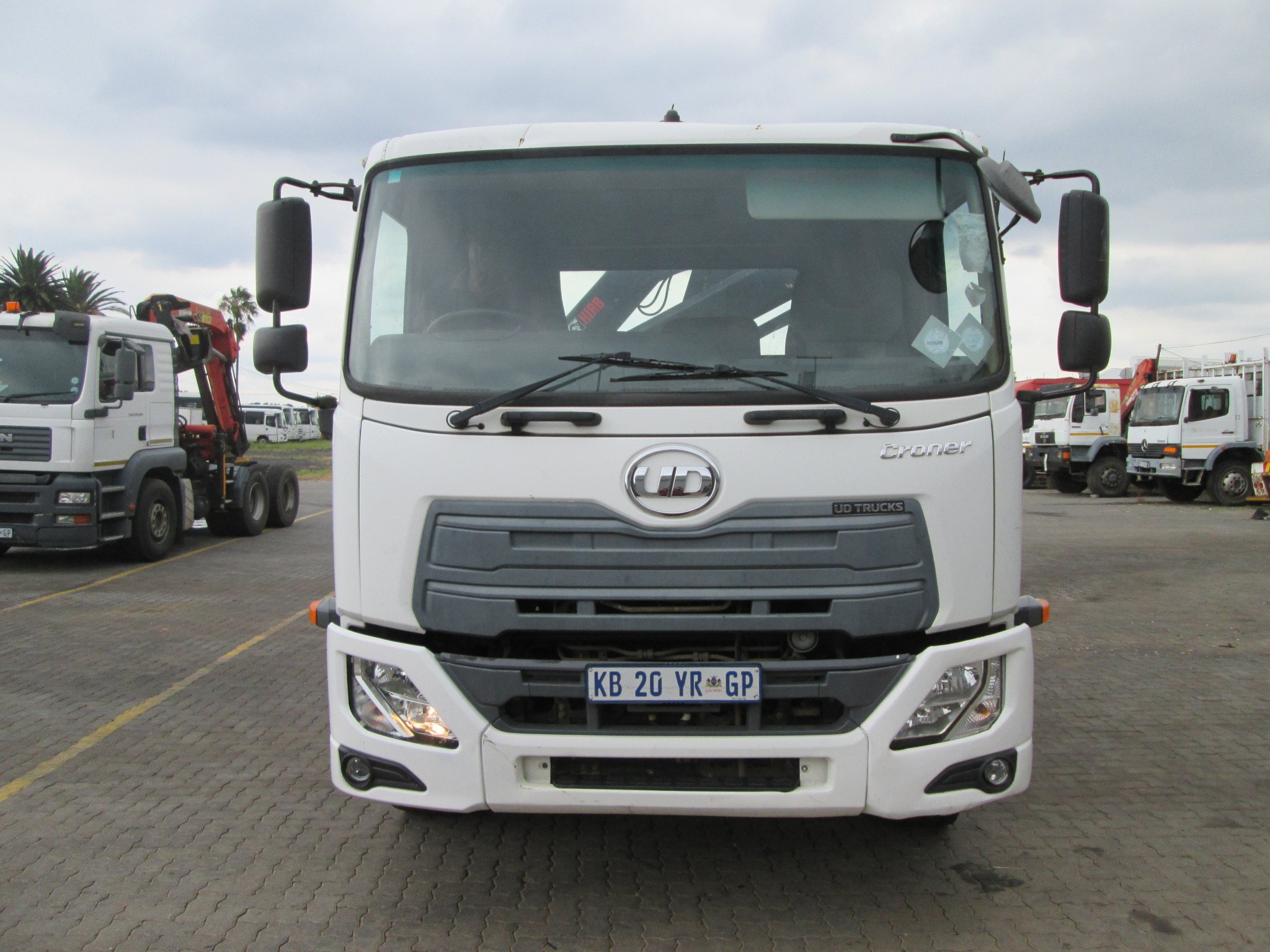 2012 UD PKE250 CRONER 8TON DROPSIDE WITH HIAB X CL 8-1 - Image 2