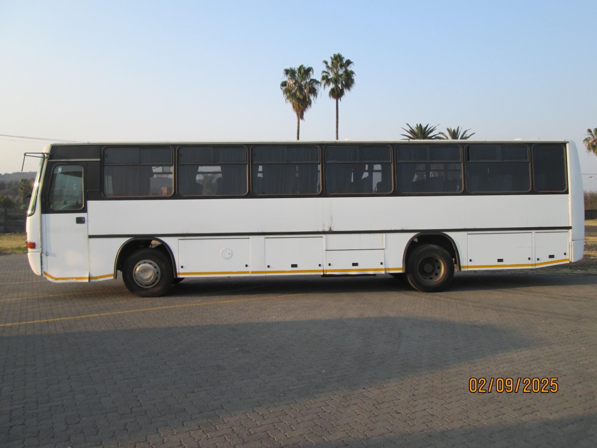 2009 MERCEDES BENZ 1730 60-SEATER BUS - Image 3