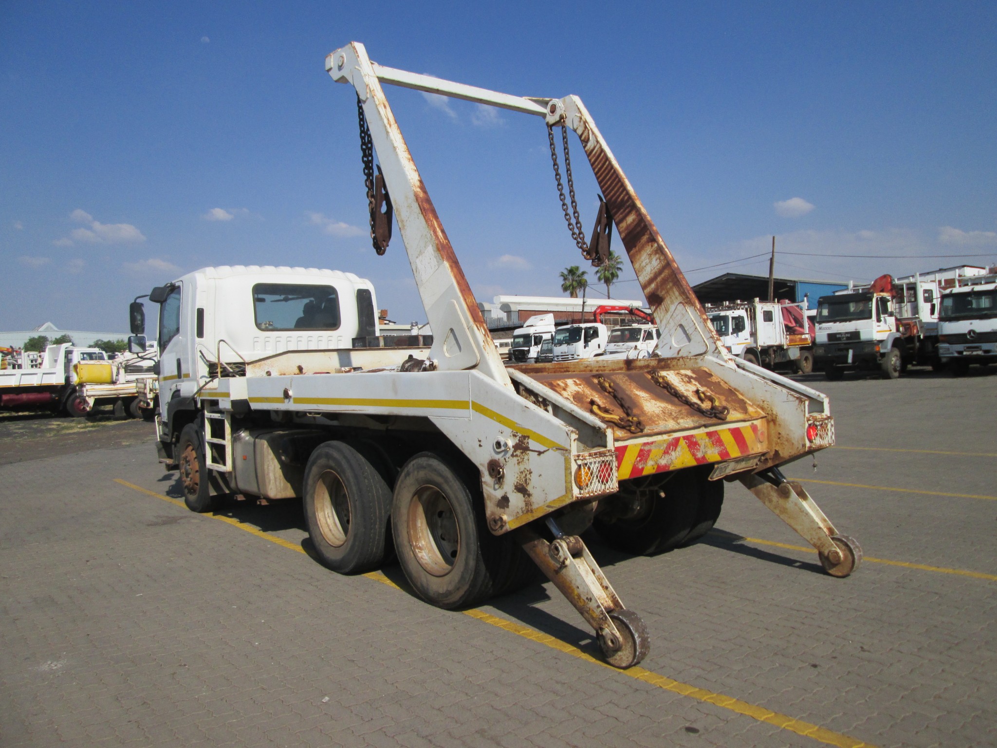 2014 ISUZU FVZ1400 16TON SKIPLOADER  - Image 5