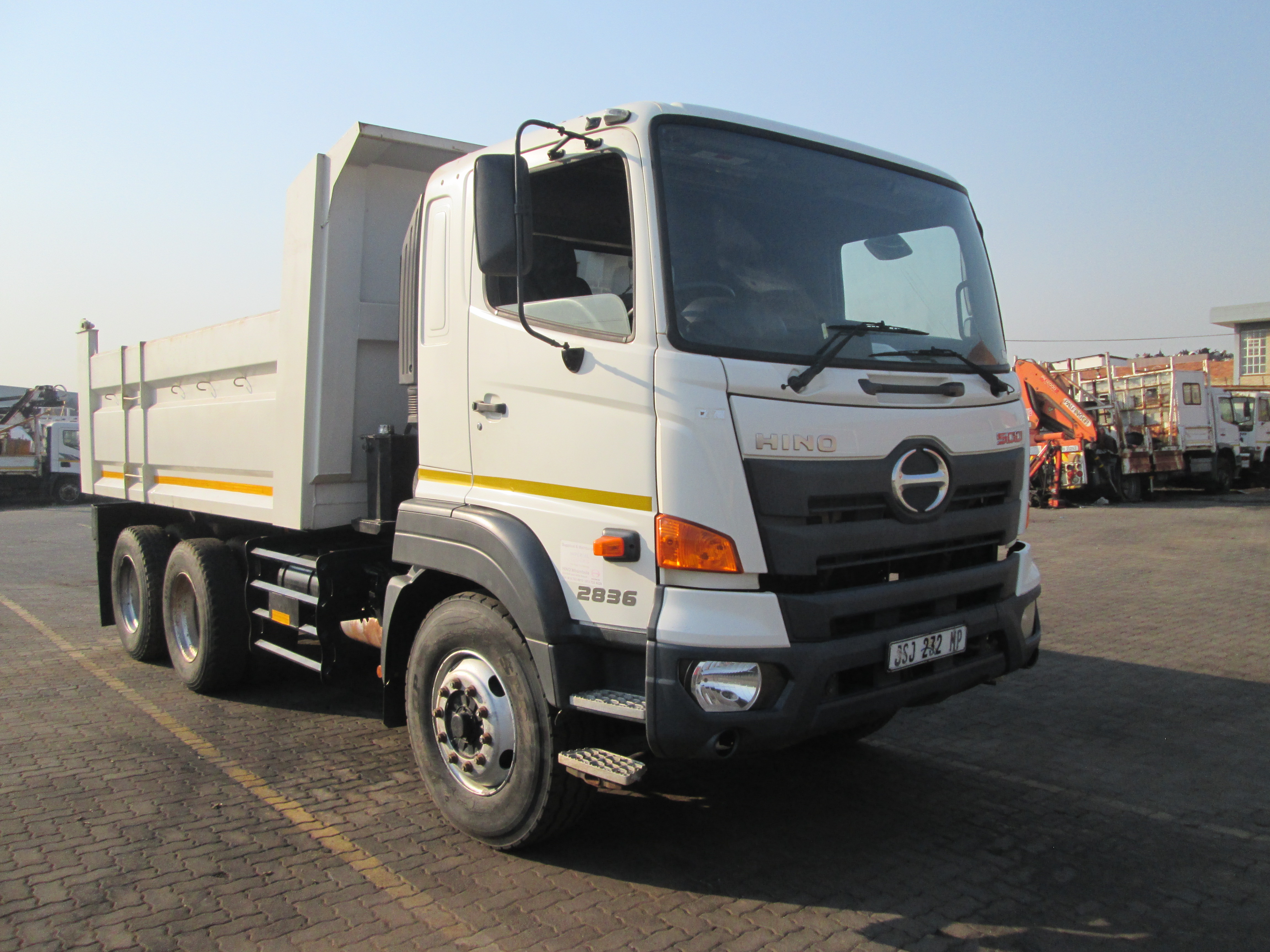 2019 HINO 500 2836 10CUBE TIPPER 51805KM - Image 1