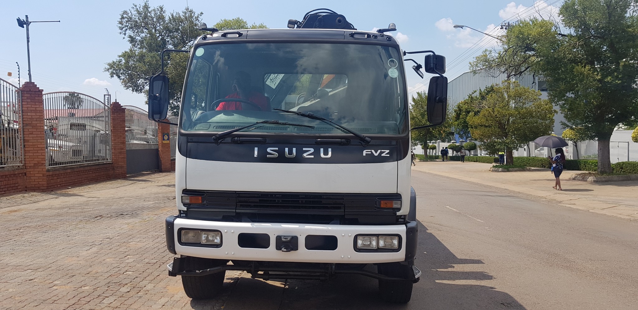 2004 ISUZU FVZ1400 12TON DROPSIDE WITH HIAB 122CL CRANE - Image 2