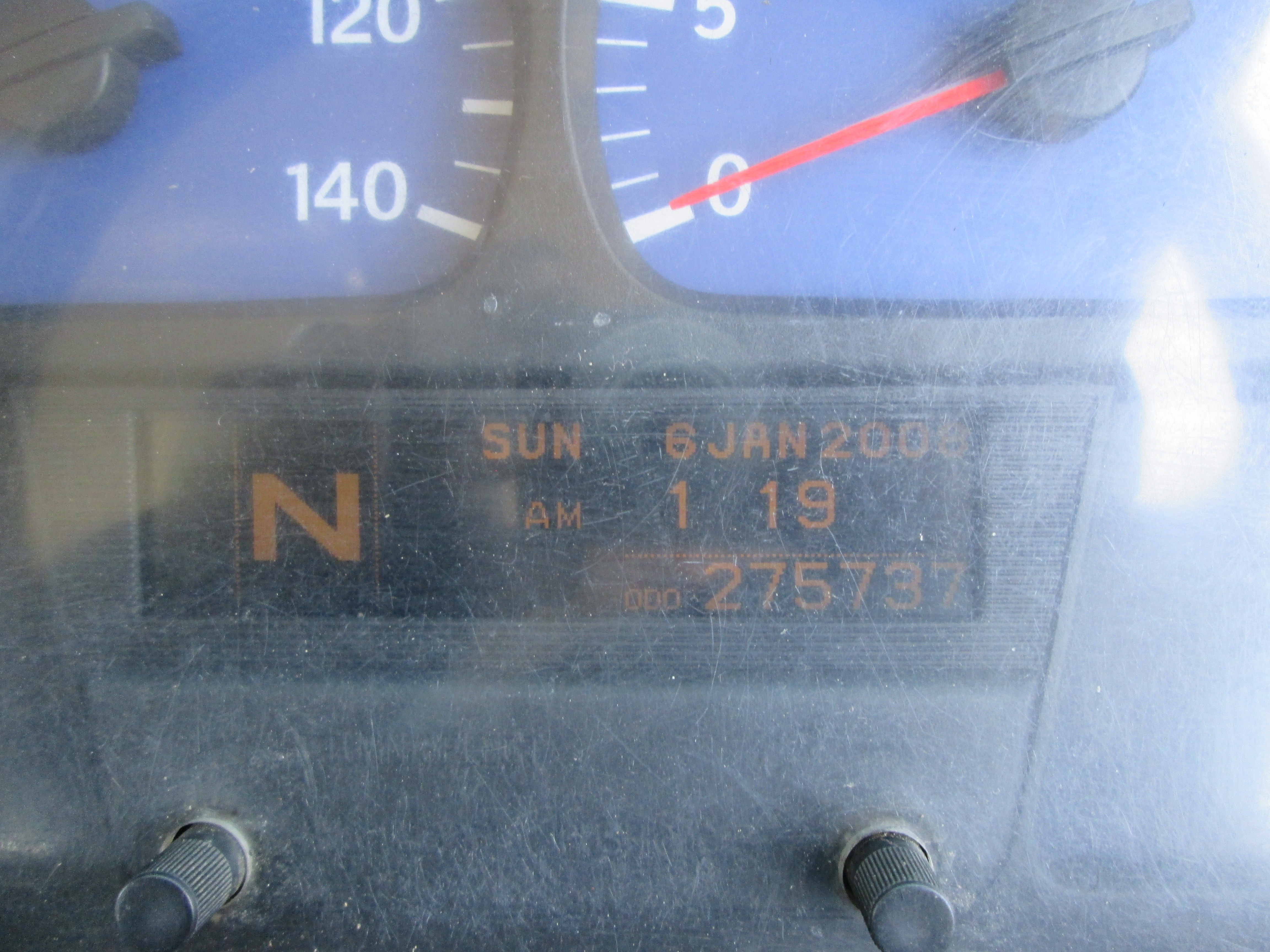 2015 UD QUON GW26-450 TRUCK TRACTOR 275737KM - Image 15