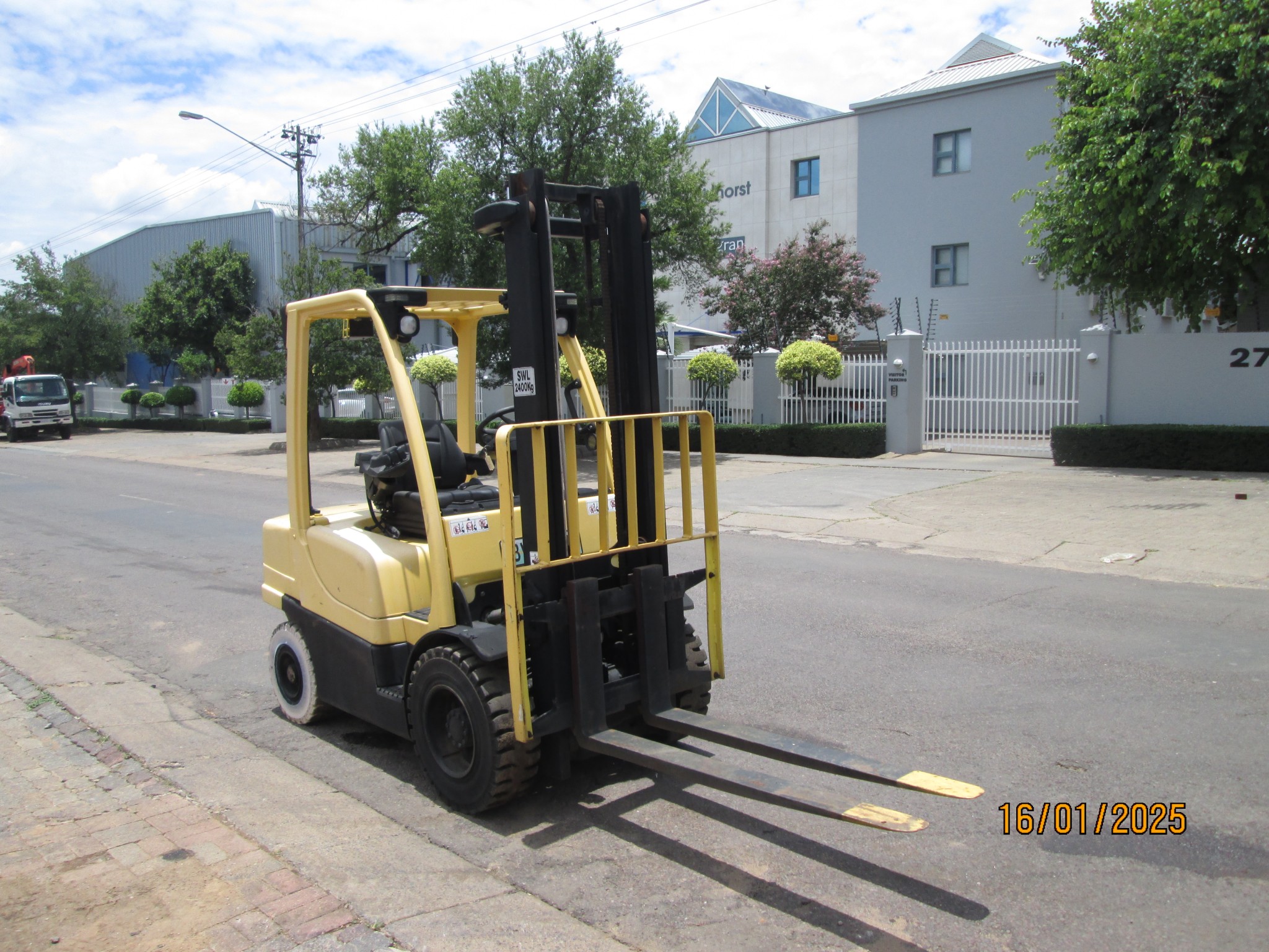 2012 HYSTER H3 OFT 2.4TON FORKLIFT - Image 1
