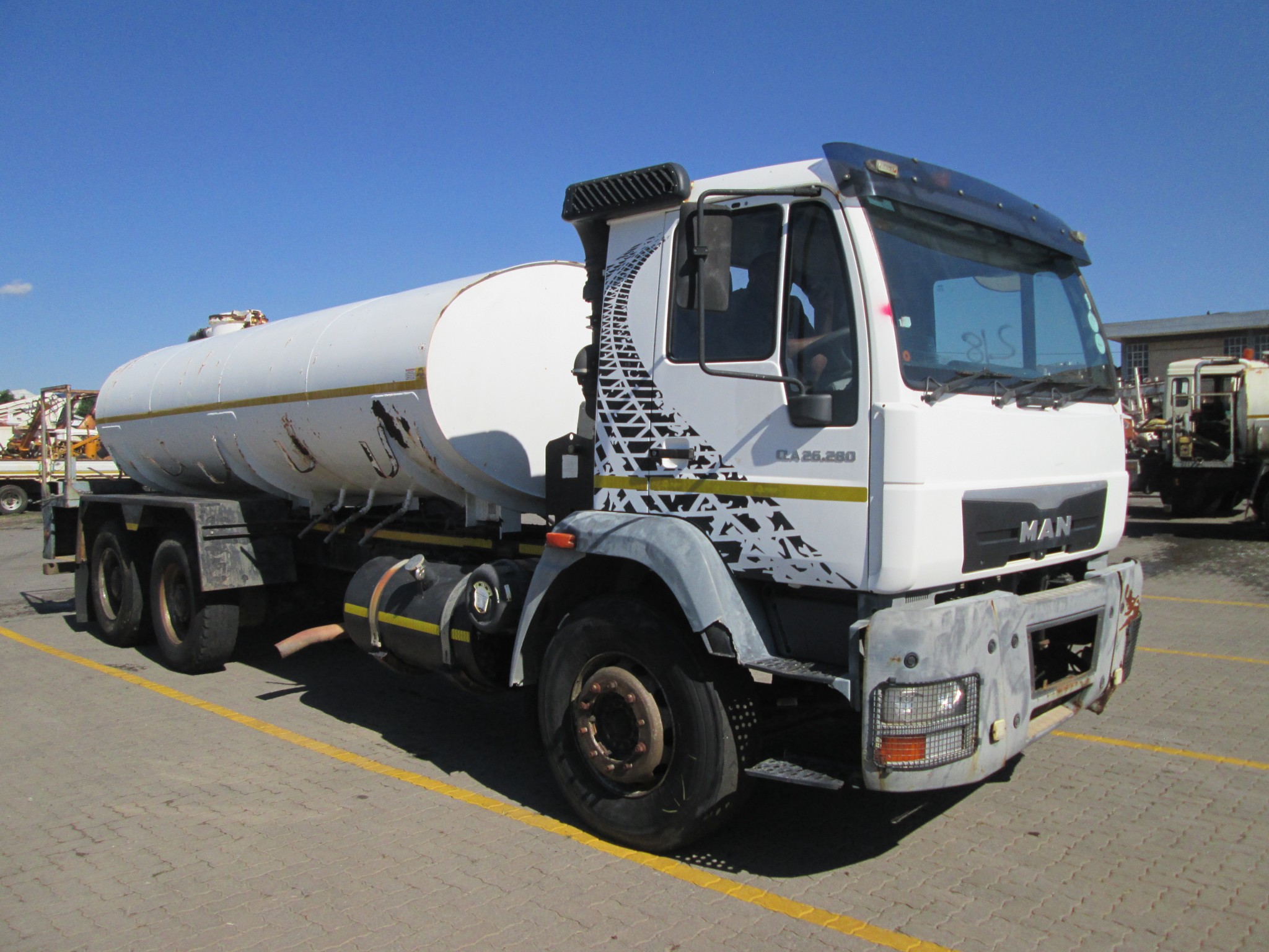 2018 MAN CLA26.280 12000L WATER TANKER