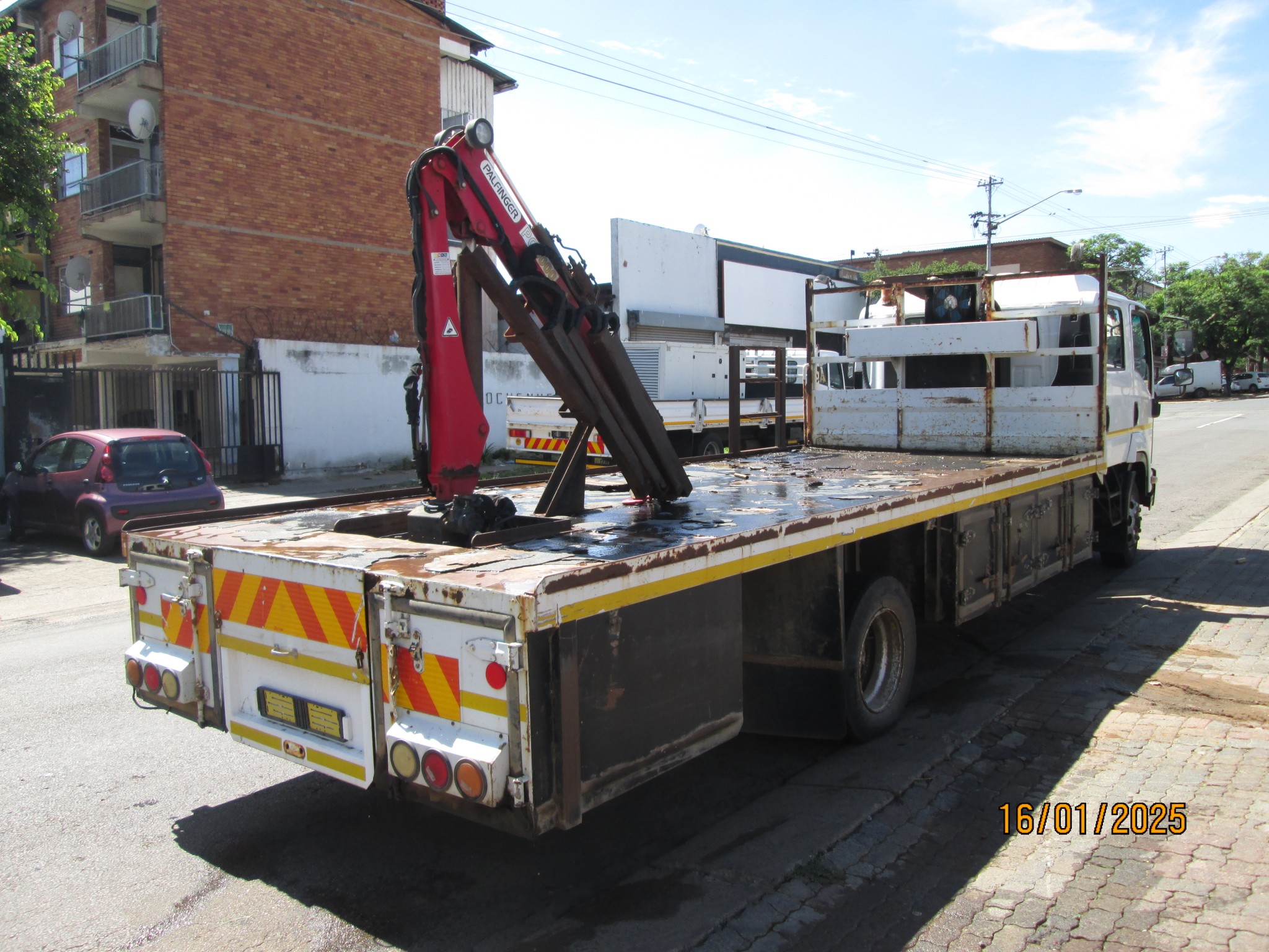 2012 ISUZU FSR750 DOUBLE CAB FLATDECK WITH PC3000 CRANE - Image 7
