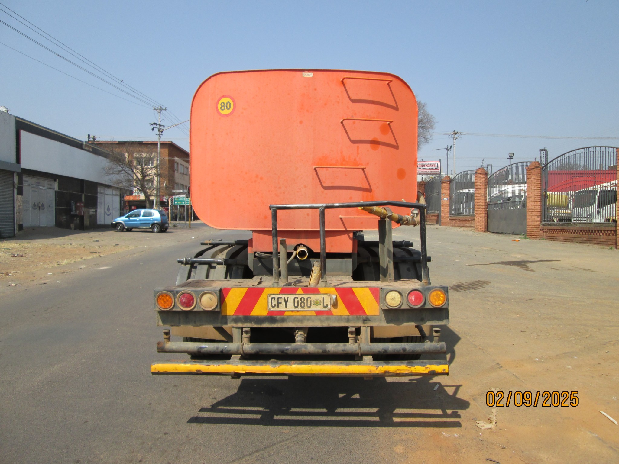 2011 ISUZU FVZ1400 16000L WATER TANKER - Image 6