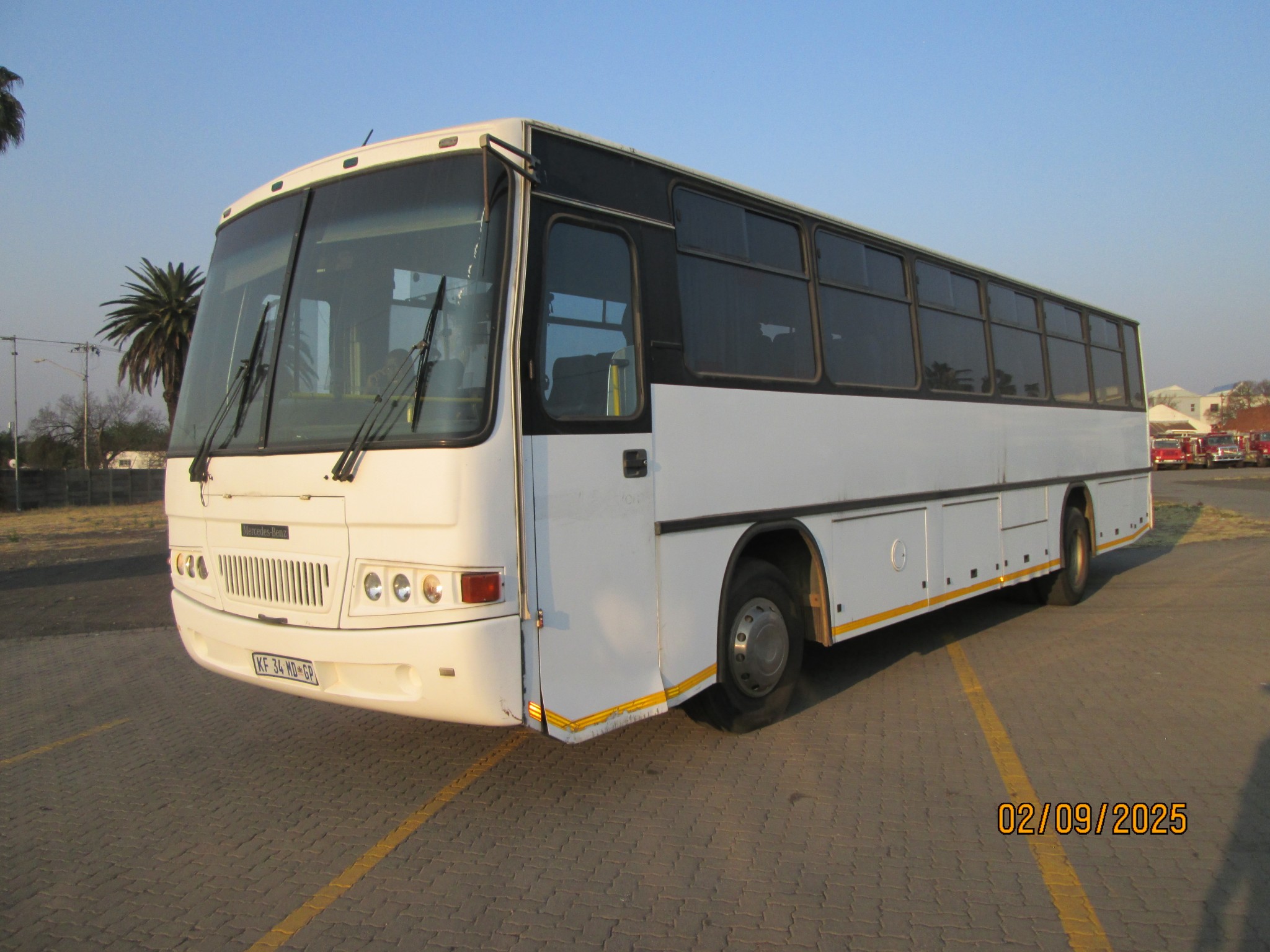 2009 MERCEDES BENZ 1730 60-SEATER BUS - Image 2