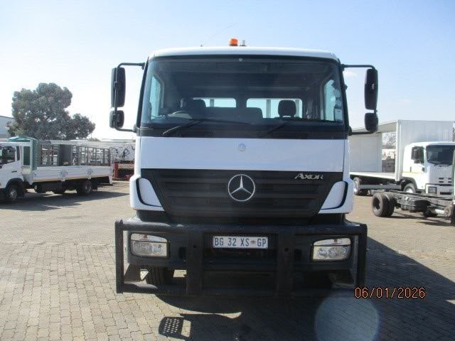 2011 MERCEDES BENZ 2628 AXOR 12TON DROPSIDE WITH PK32080 - Image 2