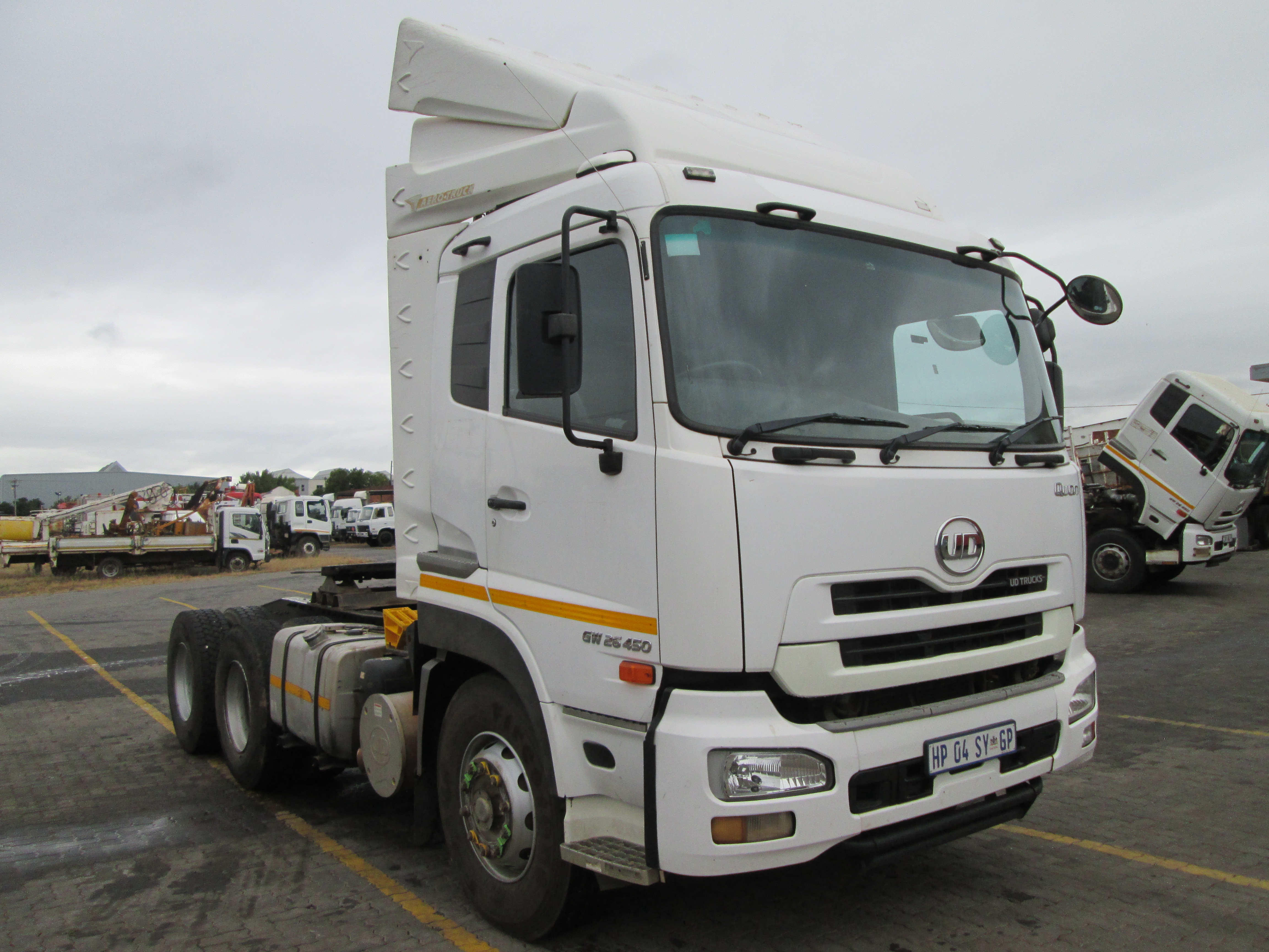 2018 UD QUON GW26-450 TRUCK TRACTOR 265596KM
