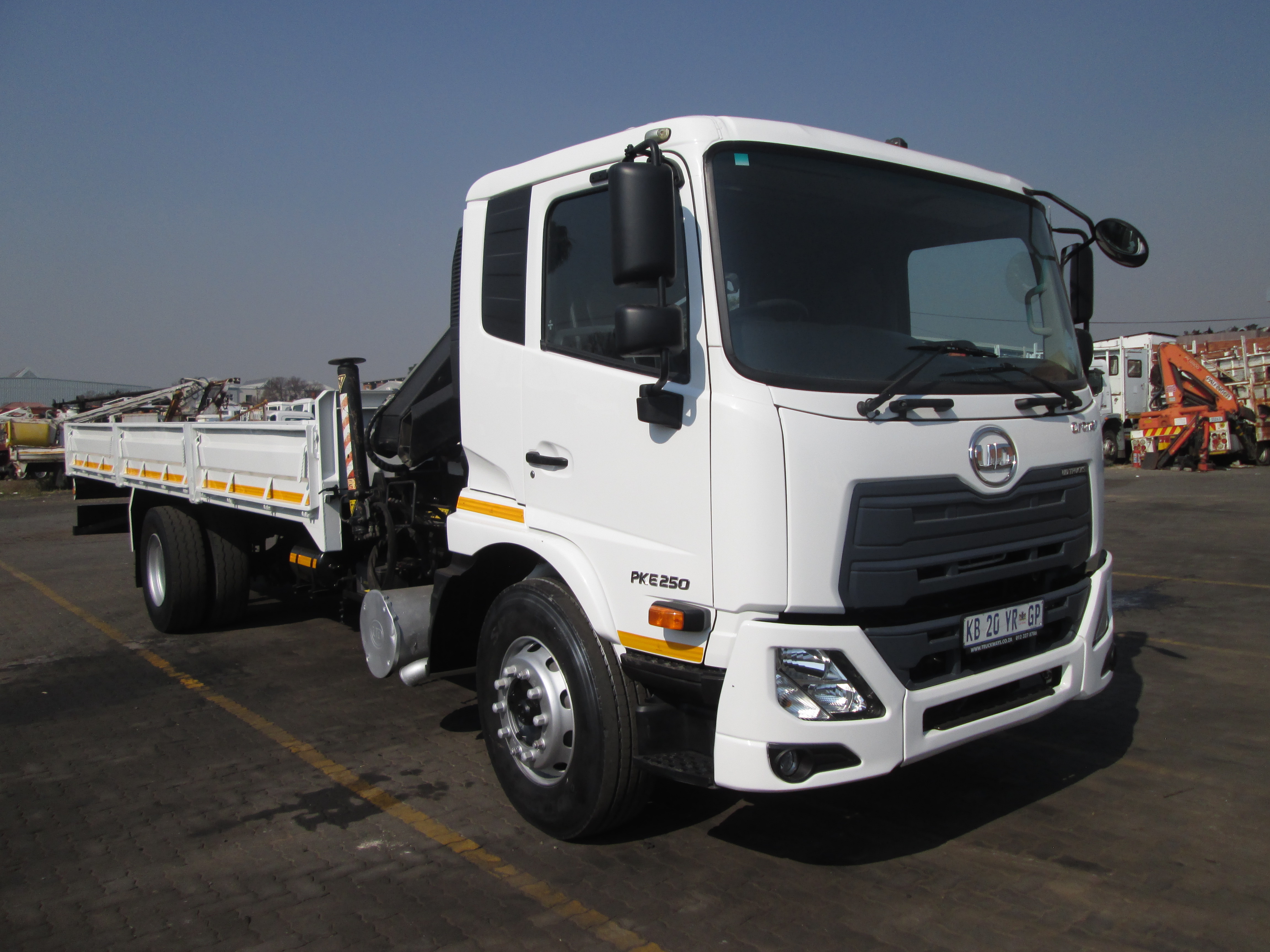 2017 UD PKE250 CRONER 8TON DROPSIDE WITH HIAB X CL 8-1 85386KM - Image 1
