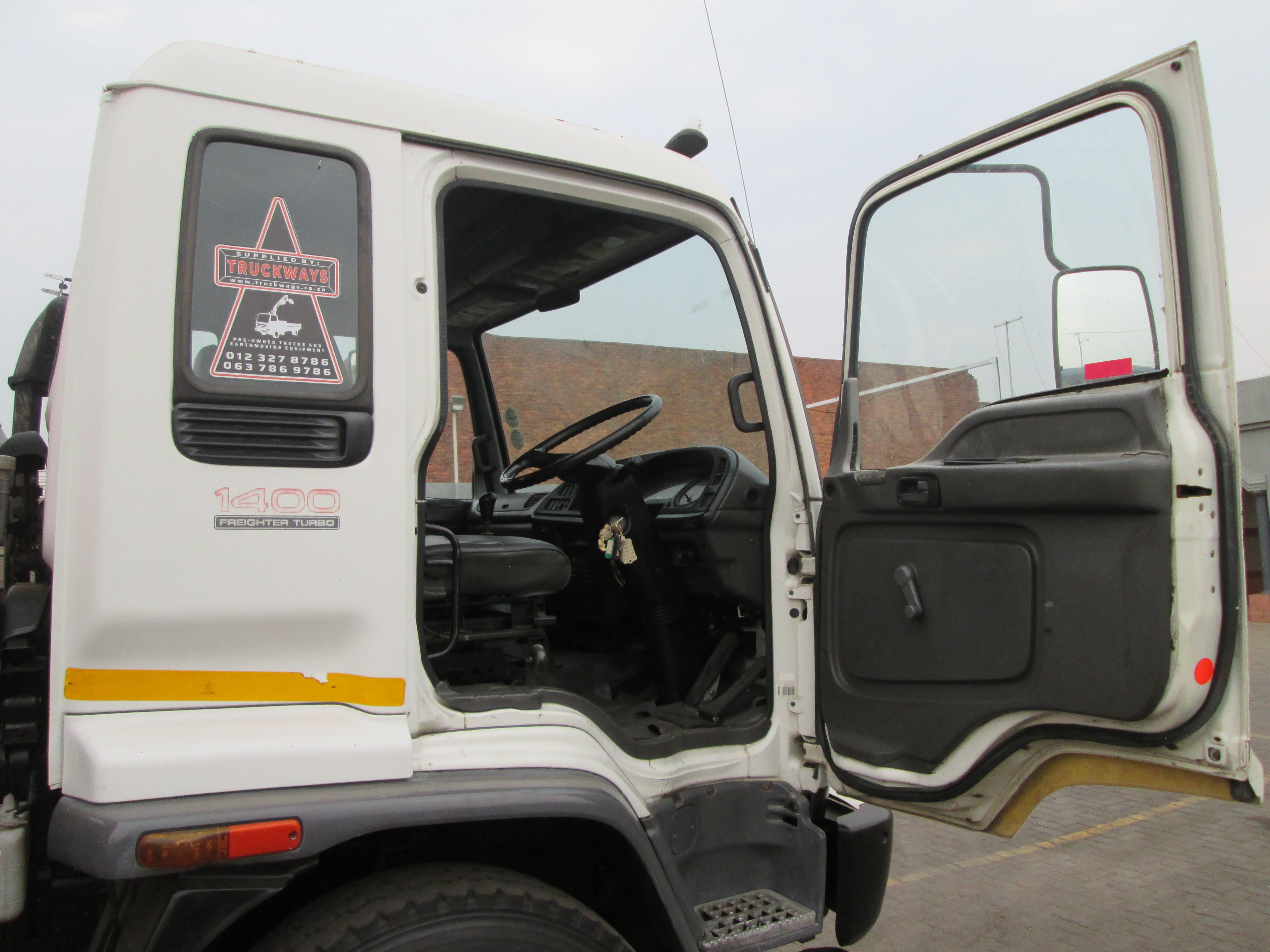 2003 ISUZU FVZ1400 14TON DROPSIDE WITH PALFINGER PK 18080 CRANE  - Image 9