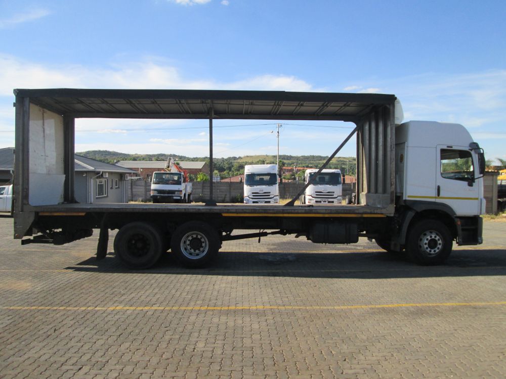 2016 VW CONSTELLATION 24.250 12TON CURTAIN SIDES - 269526KM - Image 8