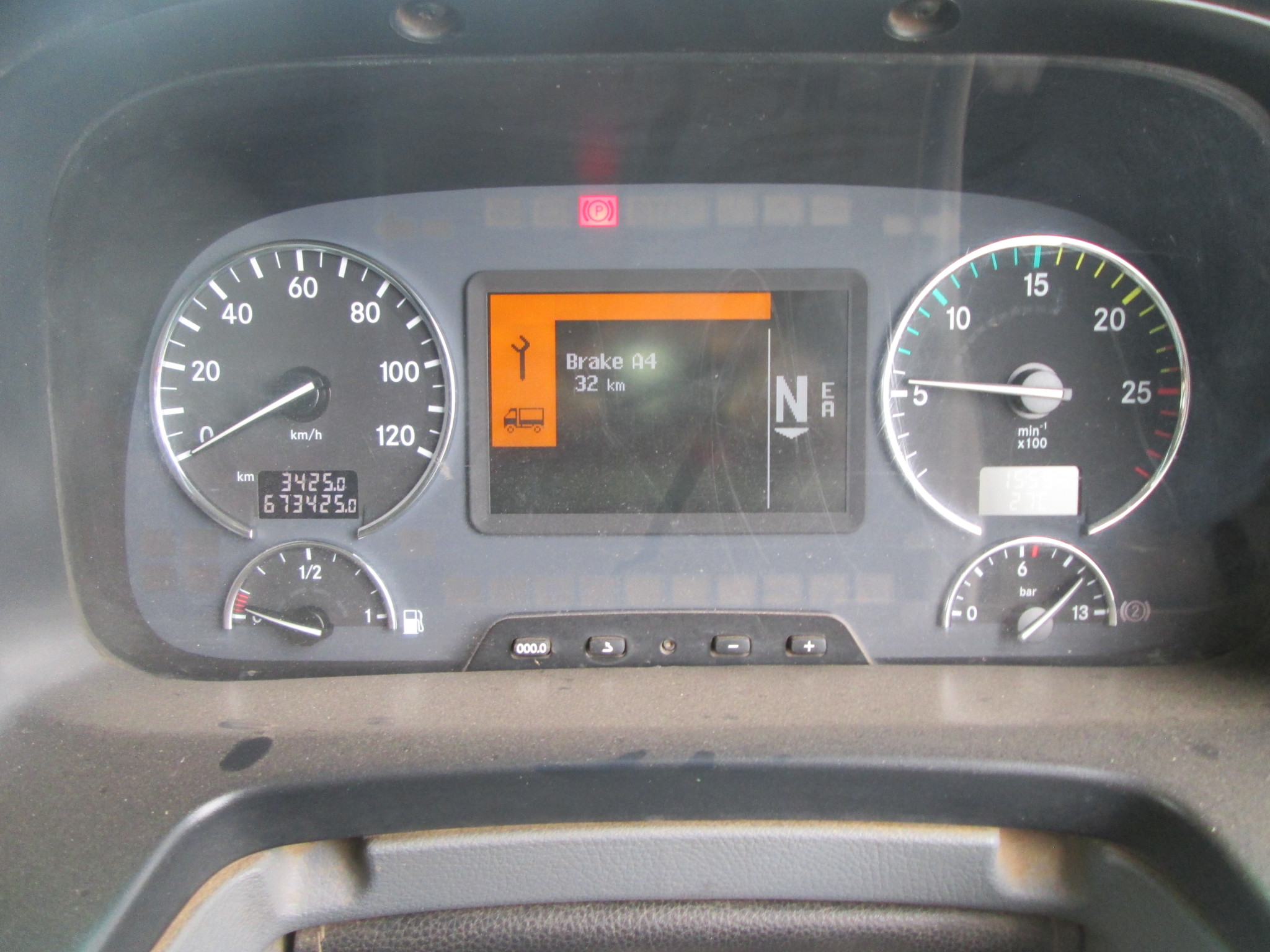 2012 MERCEDES BENZ 3344 TRUCK TRACTOR WITH PK 15500 CRANE - Image 15