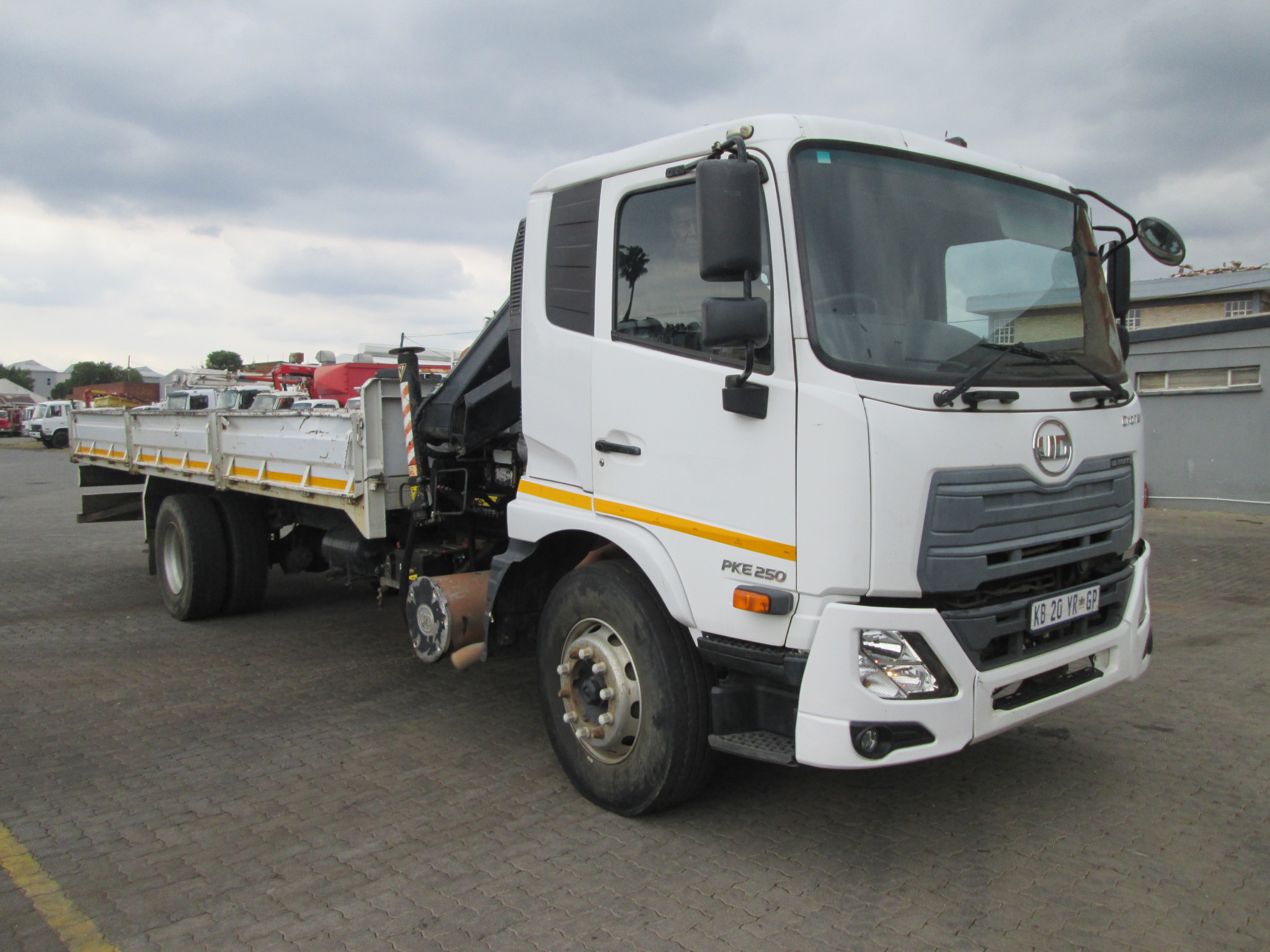 2012 UD PKE250 CRONER 8TON DROPSIDE WITH HIAB X CL 8-1 - Image 1