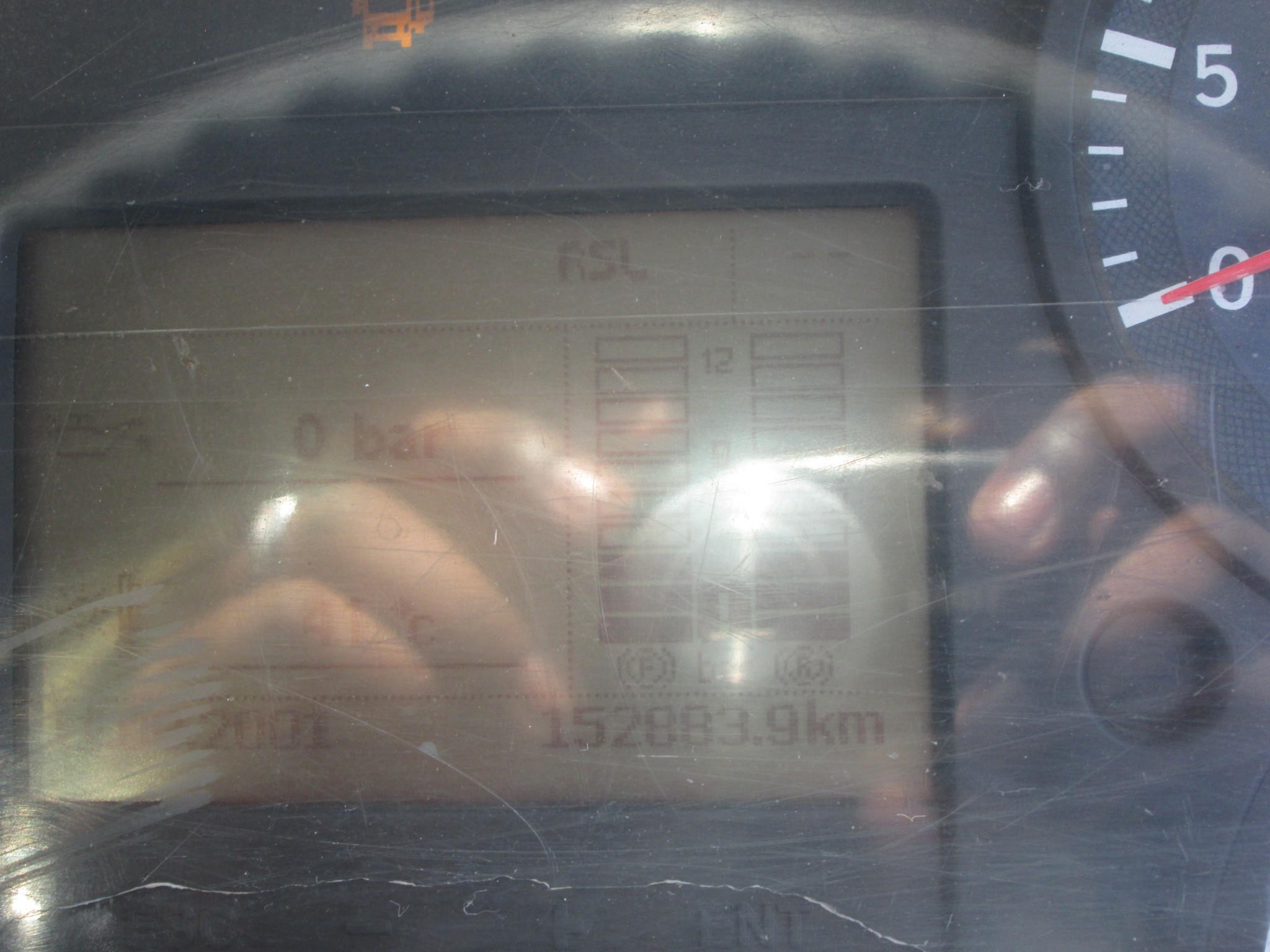 2019 UD QUESTER CGE420 TWINSTEER 18000L WATER TANKER - Image 9