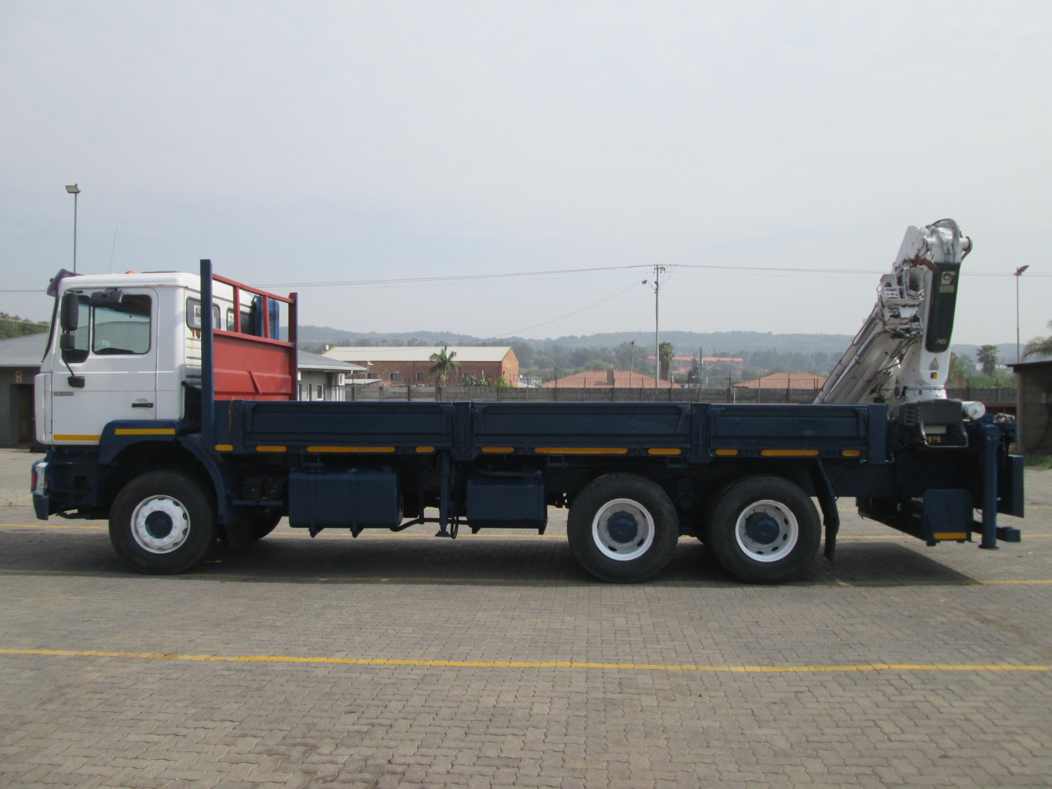 2004 MAN 30-464 12TON DROPSIDE BODY WITH HIAB 288 EP-4CLX CRANE - Image 4