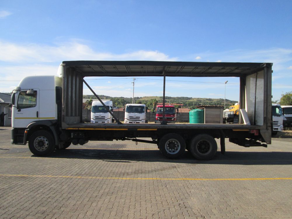 2016 VW CONSTELLATION 24.250 12TON CURTAIN SIDES - 269526KM - Image 4