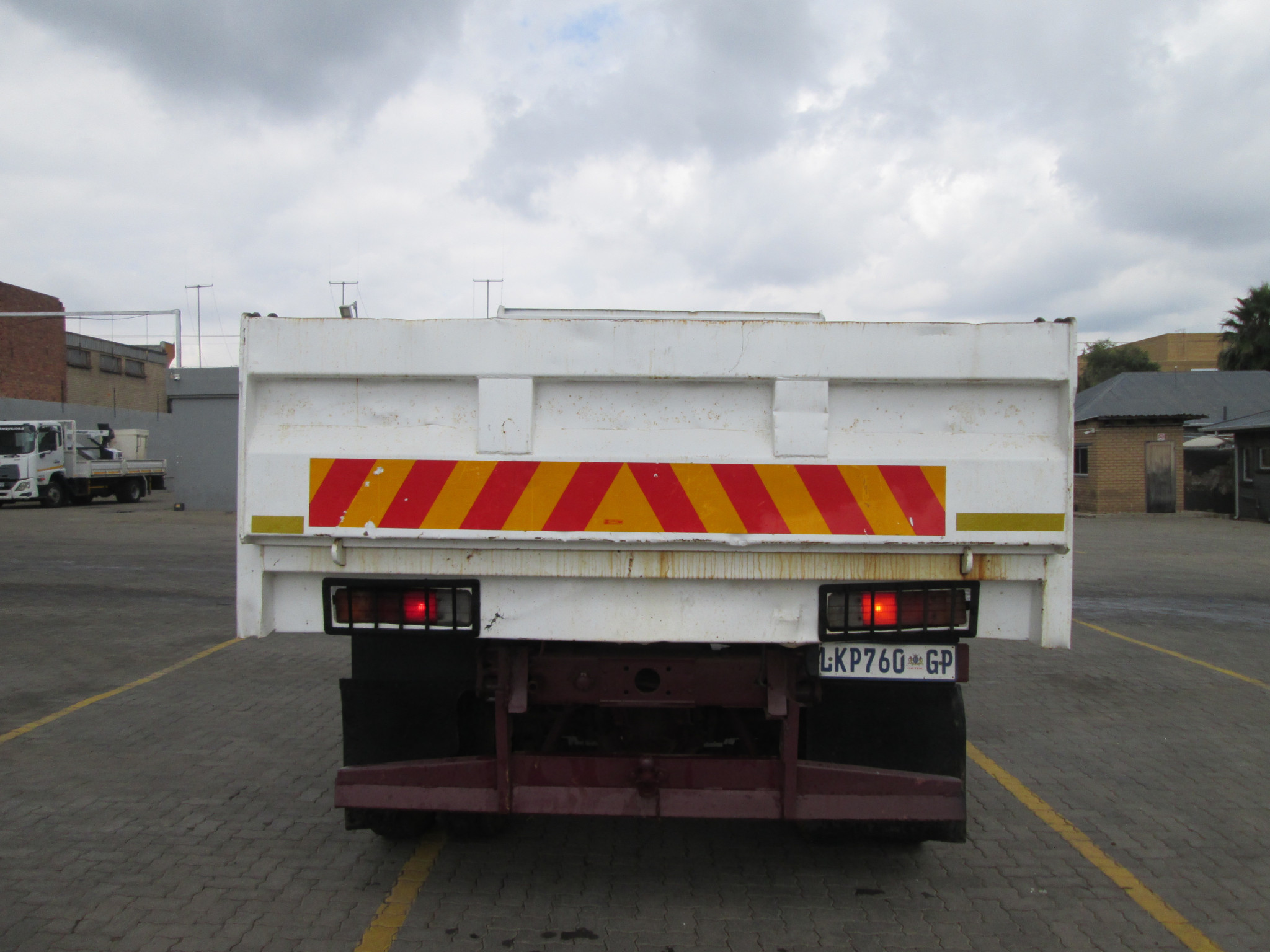 1993 MERCEDES BENZ 1214 6CUBE TIPPER - Image 6