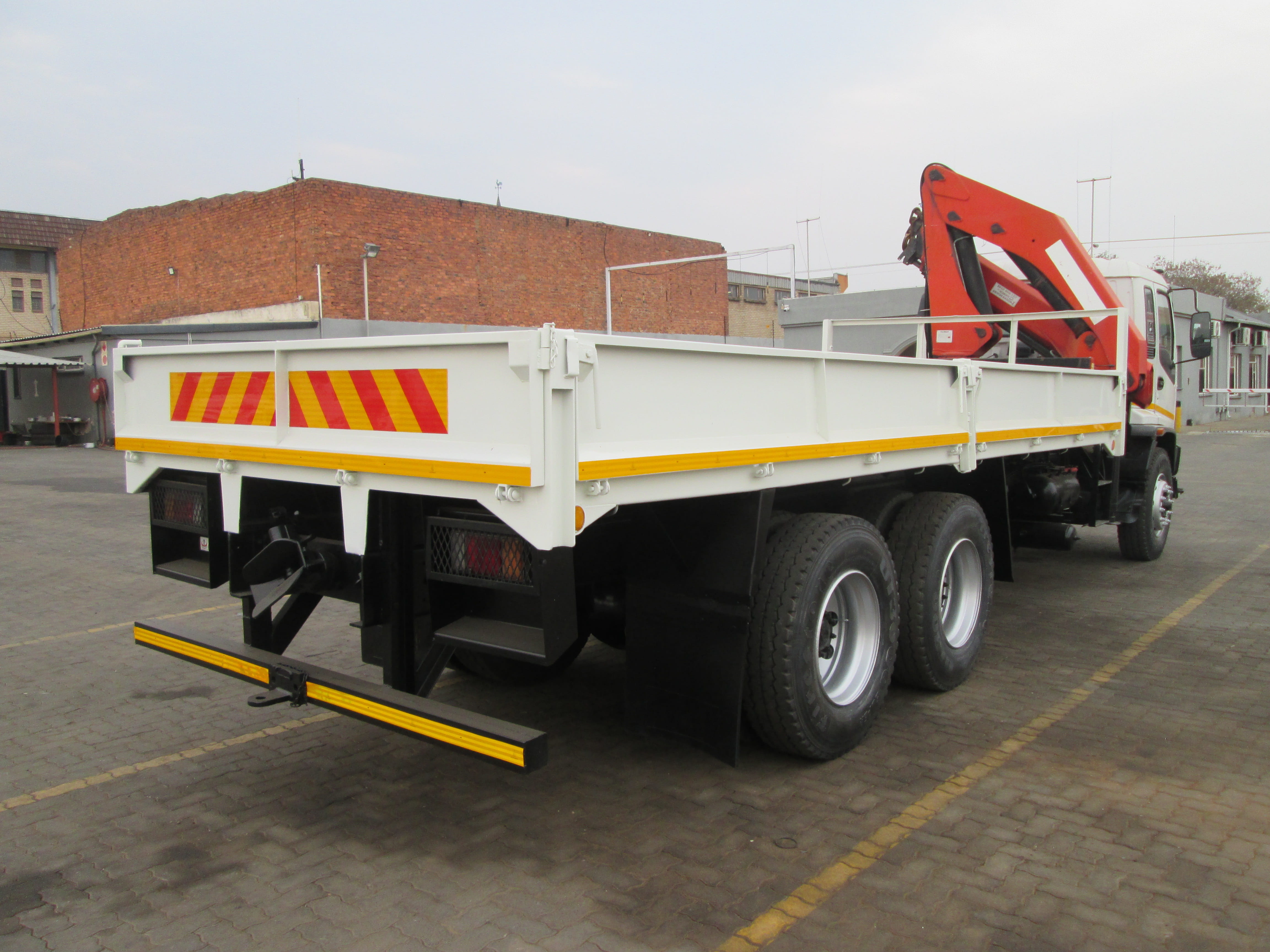 2003 ISUZU FVZ1400 14TON DROPSIDE WITH PALFINGER PK 18080 CRANE  - Image 7
