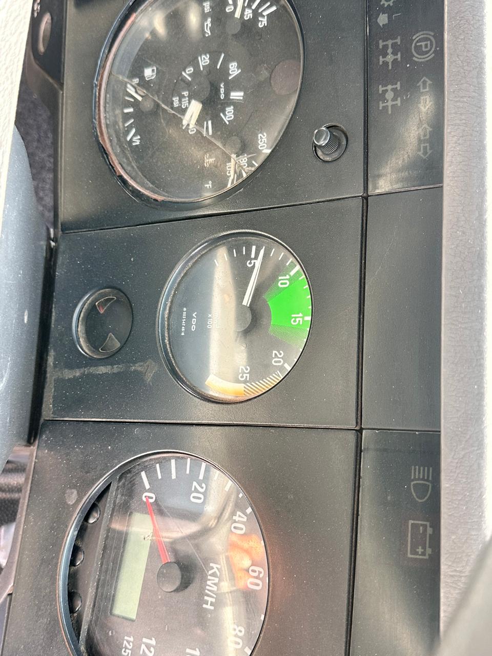 2001 MERCEDES BENZ 3235 ACTROS MP1 TWINSTEER 12TON DROPSIDE  WITH PESCI SPE560 CRANE - Image 12