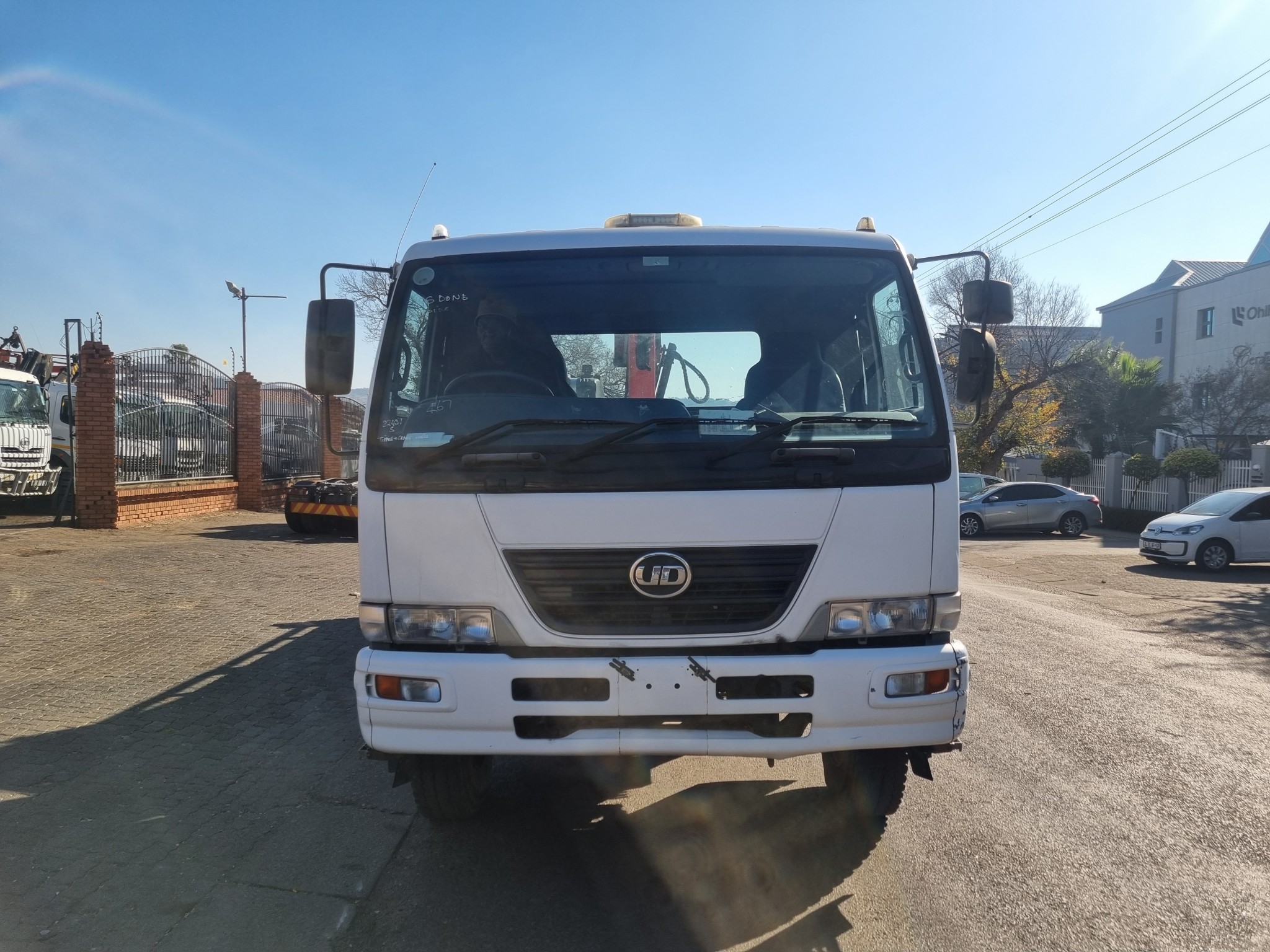 2013 UD80 5CUBE  TIPPER DROPSIDE BODY WITH FASSI F65 CRANE & GRAB - Image 2