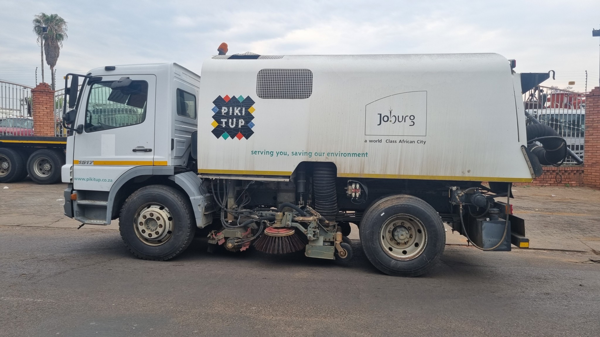 2008 MERCEDES BENZ 1517 ATEGO ROAD SWEEPER - Image 4