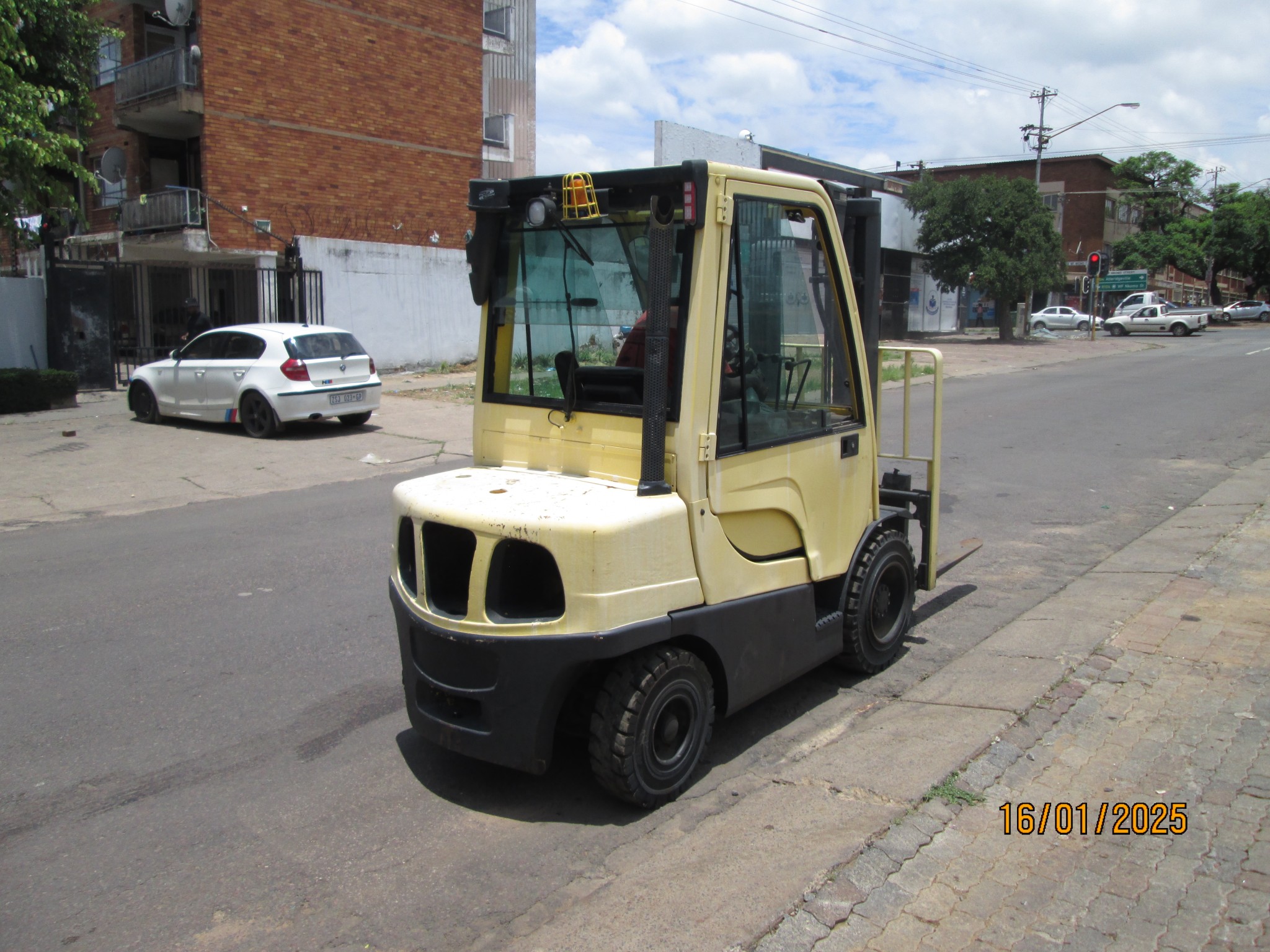 2011 HYSTER H3 OFT 2.4TON FORKLIFT - Image 8