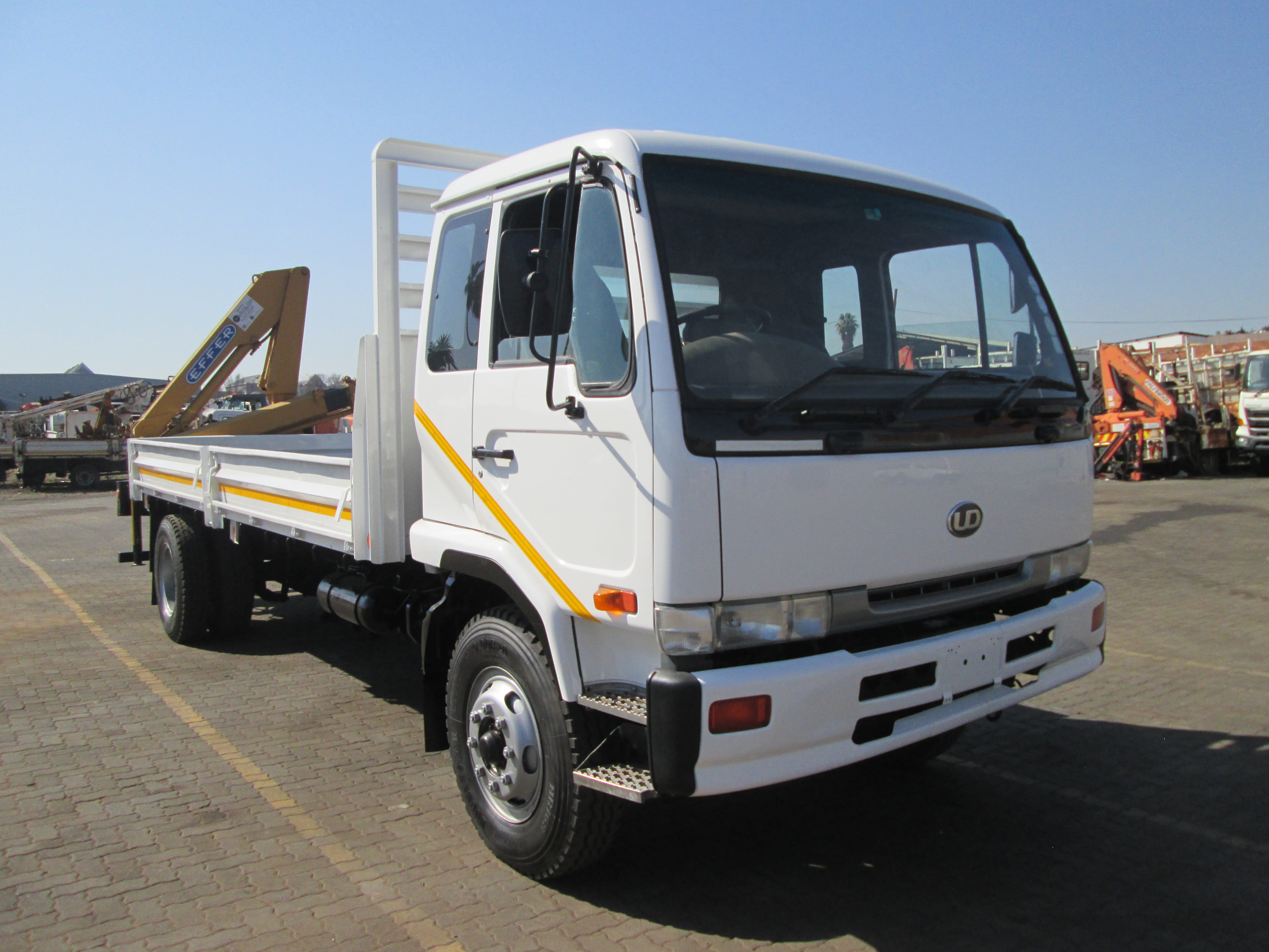 2000 UD80 8TON DROPSIDE WITH EFFER 75 CRANE - 138660KM - Image 1