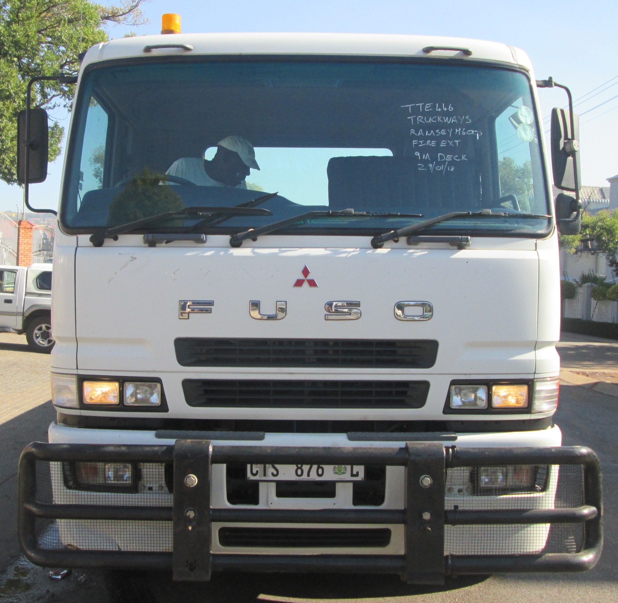 2013 MITSHUBISHI FUSO 26-420 12TON ROLLBACK - Image 2