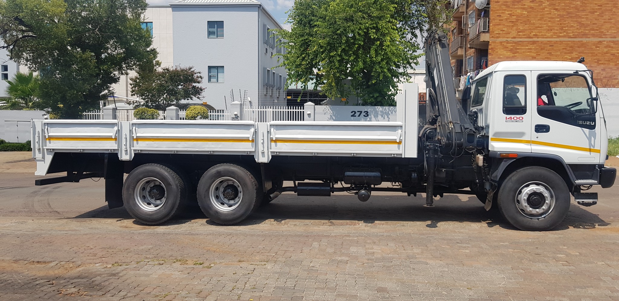 2004 ISUZU FVZ1400 12TON DROPSIDE WITH HIAB 122CL CRANE - Image 8