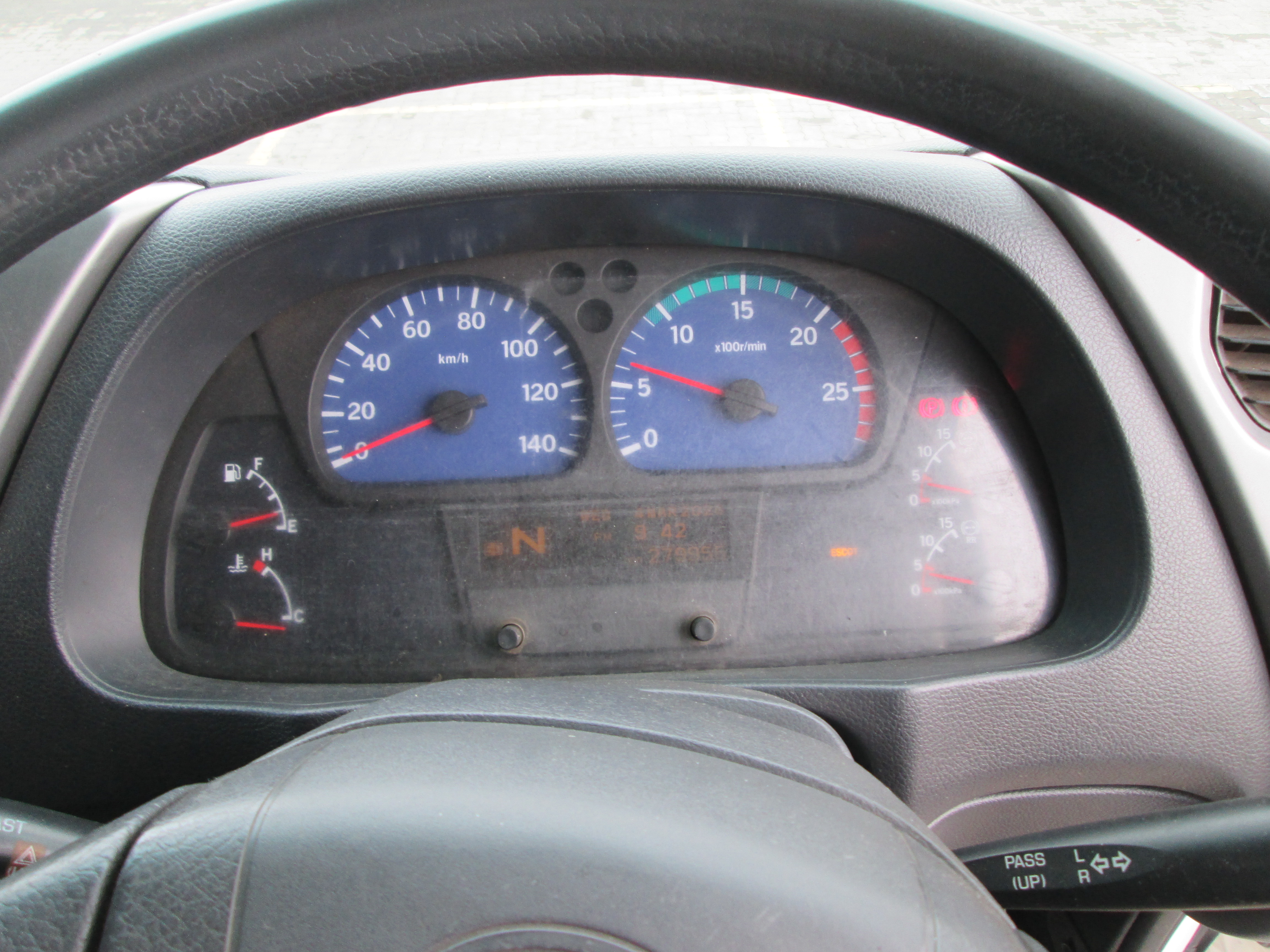 2019 UD QUON GW26-450 TRUCK TRACTOR 279924KM - Image 10