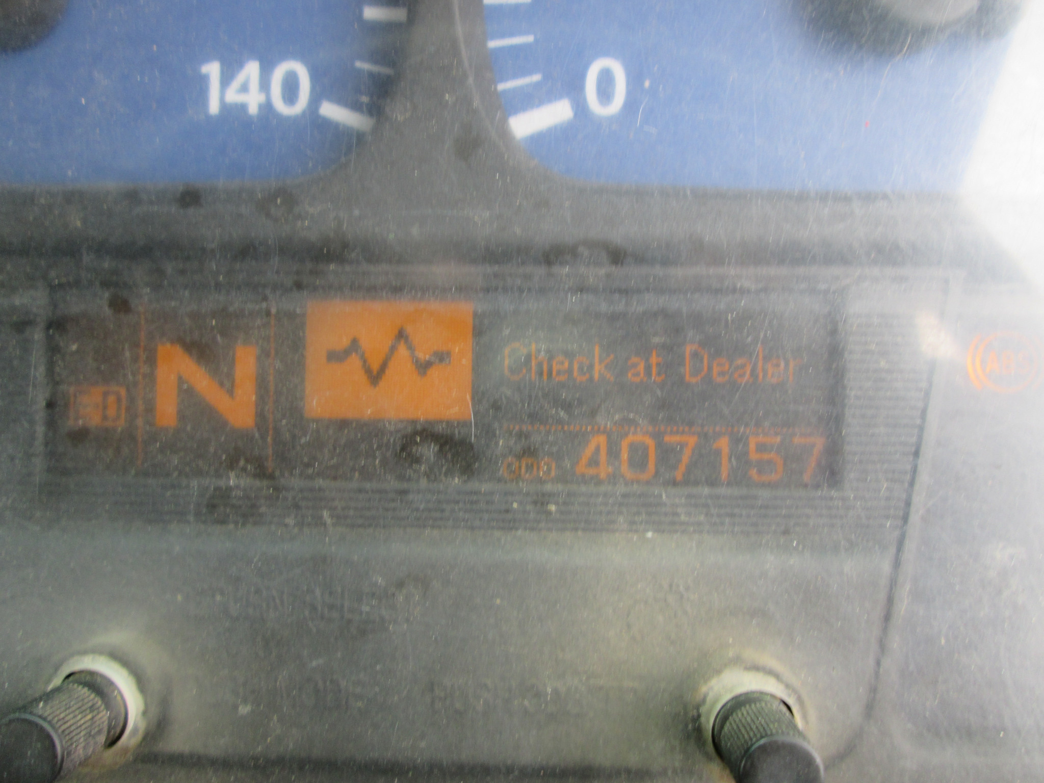 2015 UD QUON GW26-450 TRUCK TRACTOR - Image 11