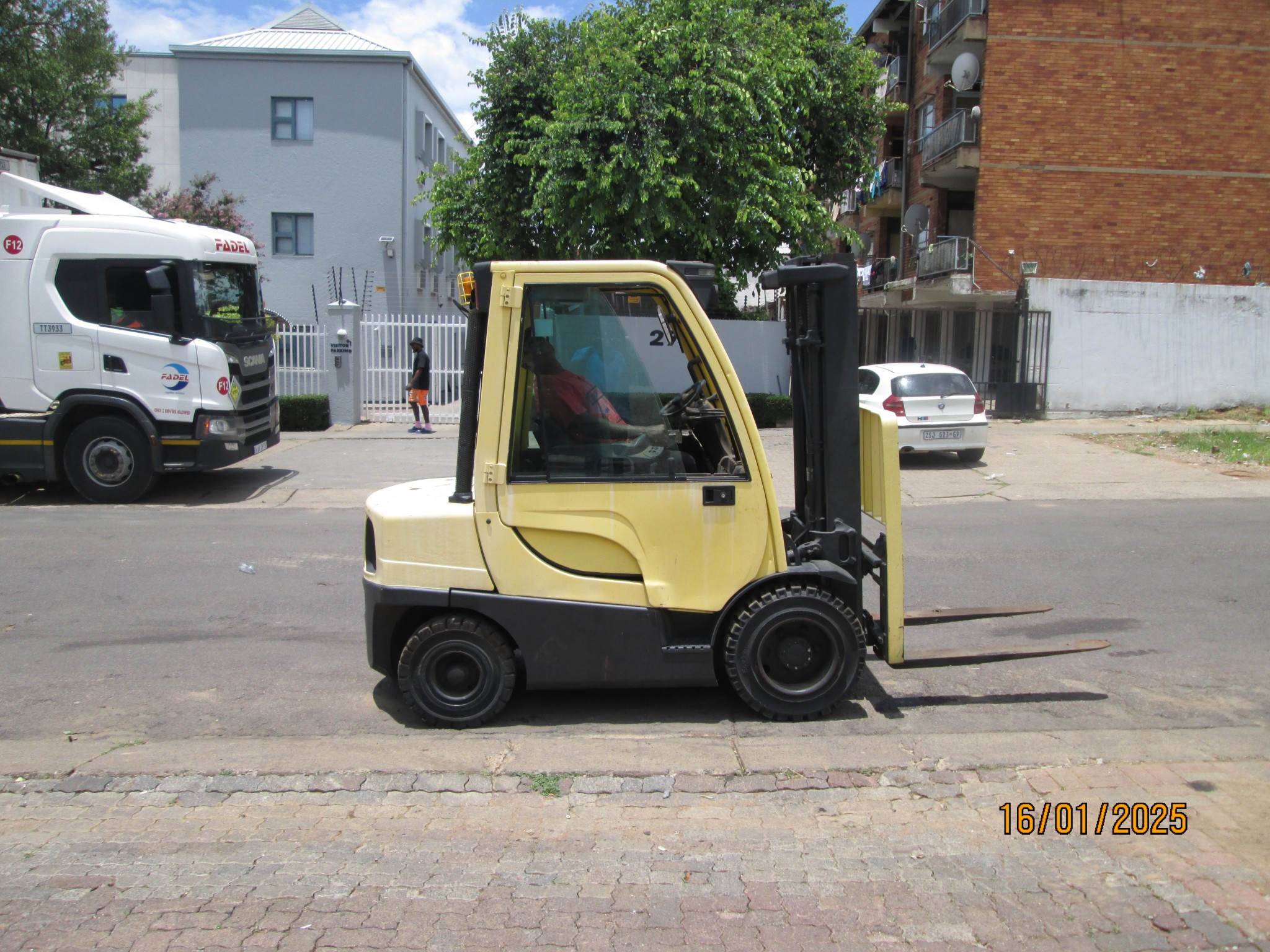 2011 HYSTER H3 OFT 2.4TON FORKLIFT - Image 9