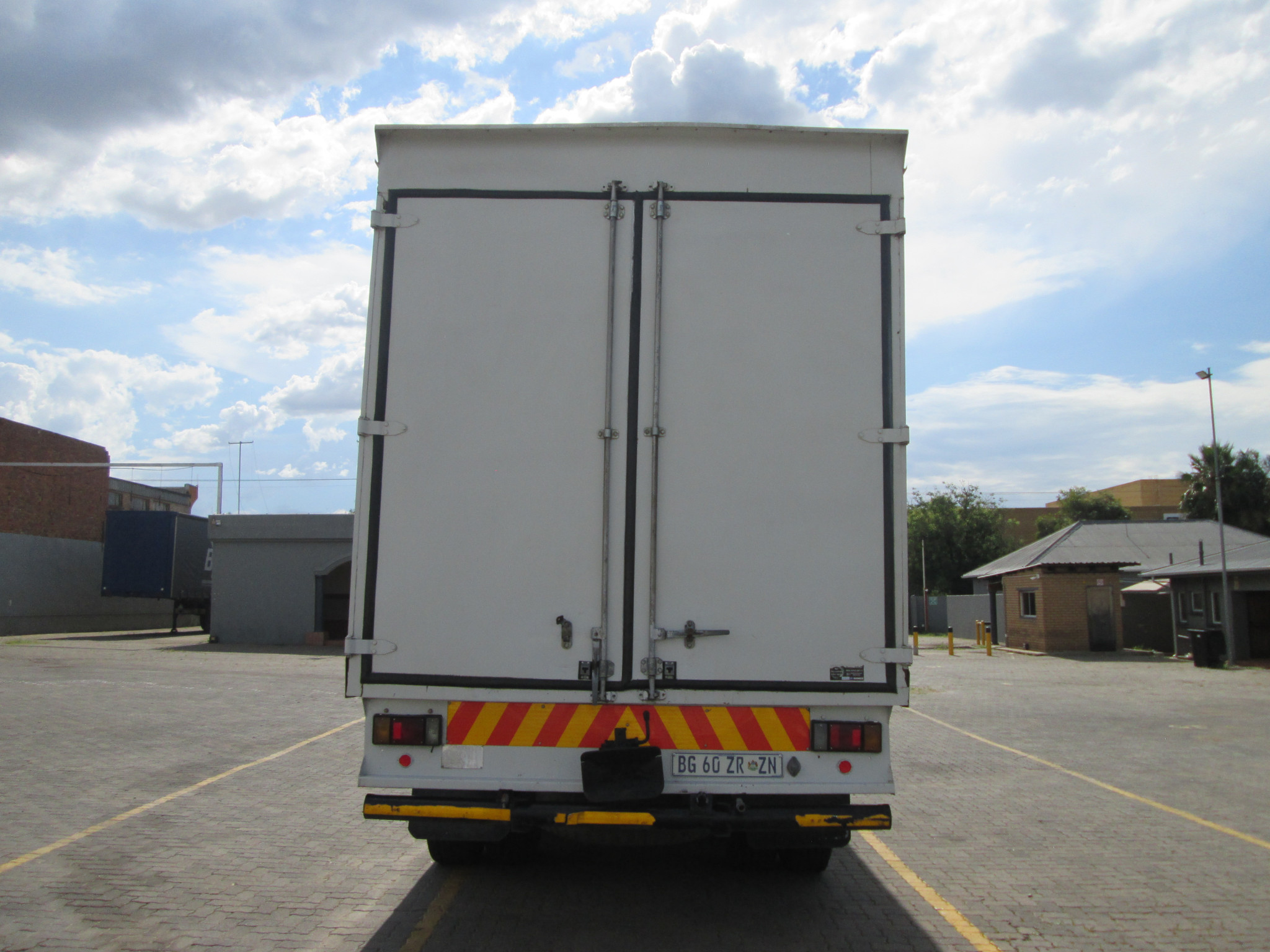 2020 ISUZU FVZ1400 14TON CLOSED BODY - Image 6