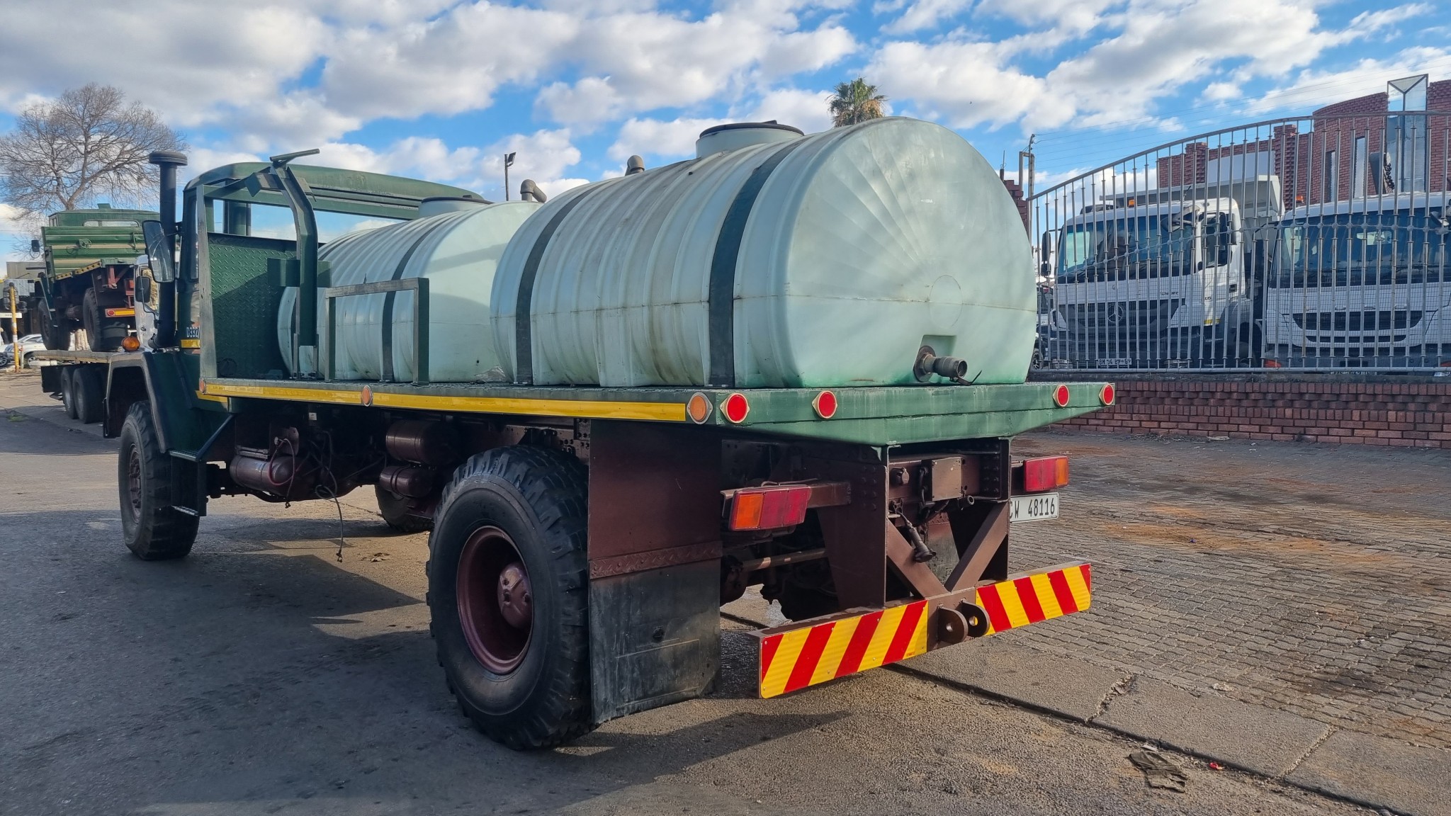 1981 SAMIL 50 4X4 FLATDECK WITH THE WATER TANKS - Image 5