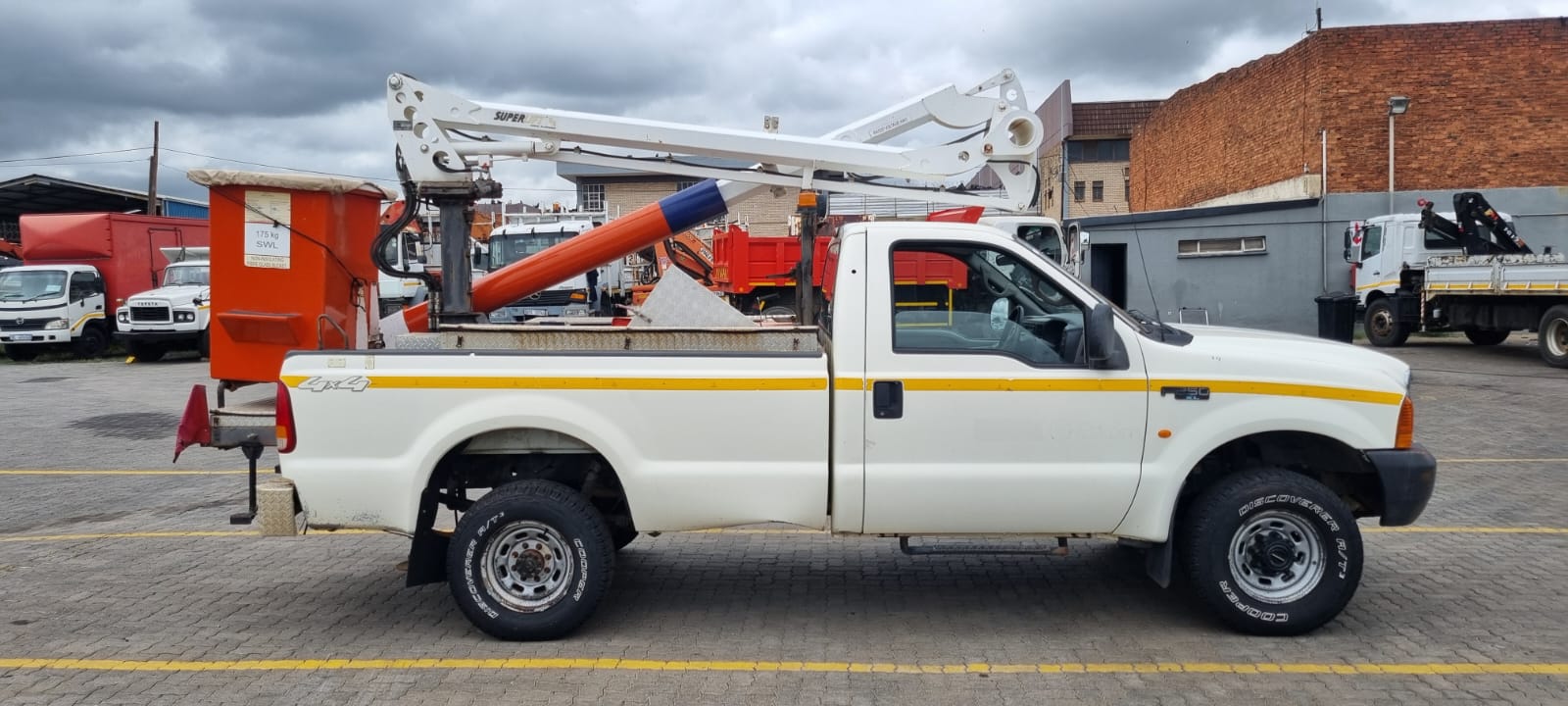 2007 FORD F250XL 12M REACH LIVELINE CHERRY PICKER - Image 3